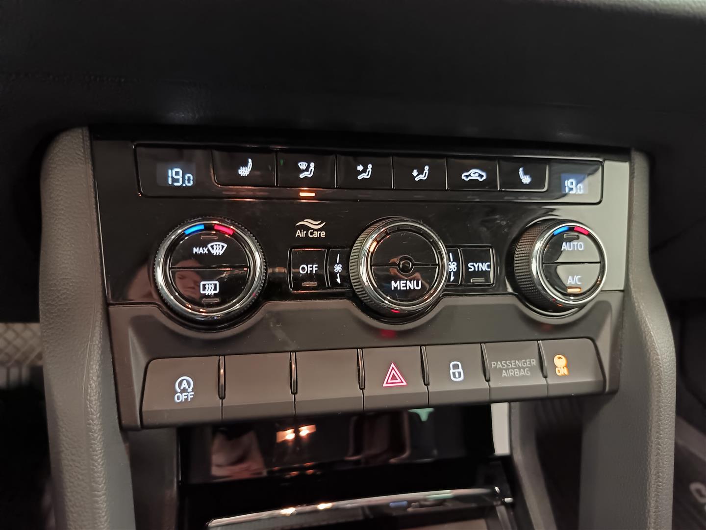 SKODA Karoq 2023