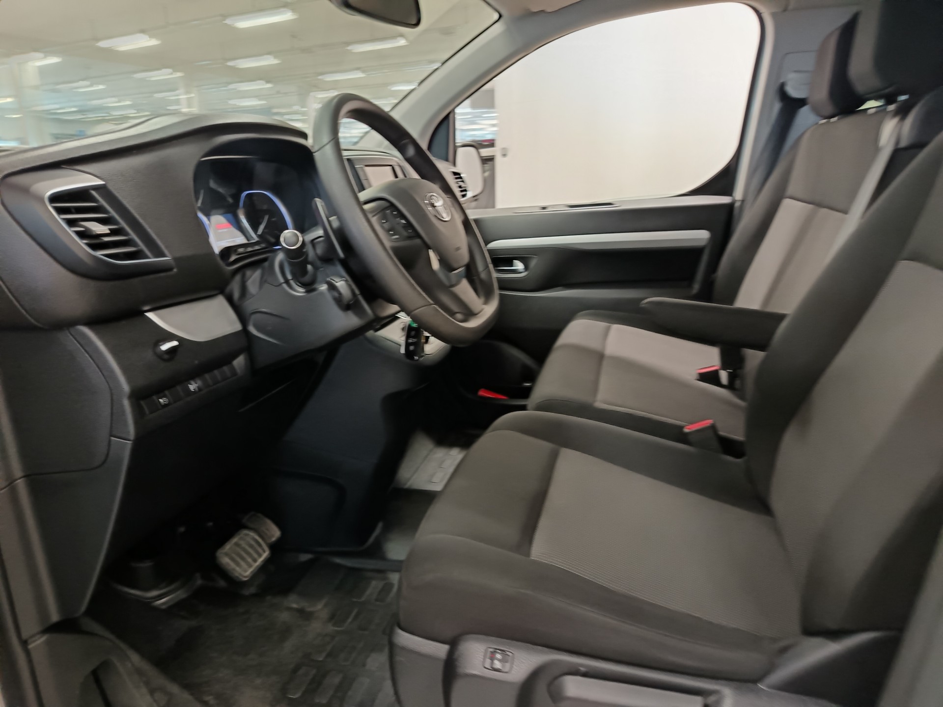 Toyota Proace Verso 2024