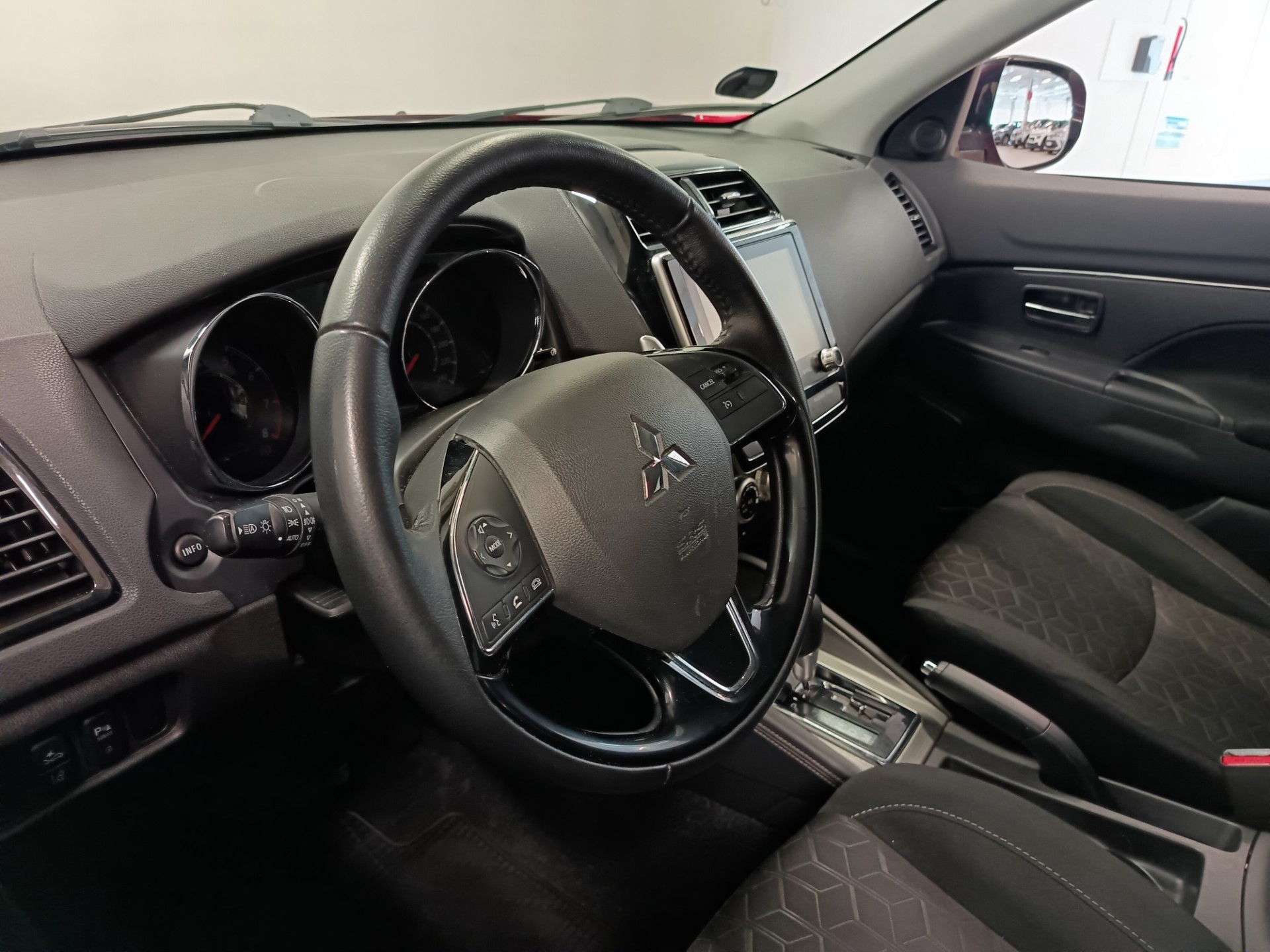 MITSUBISHI ASX 2020