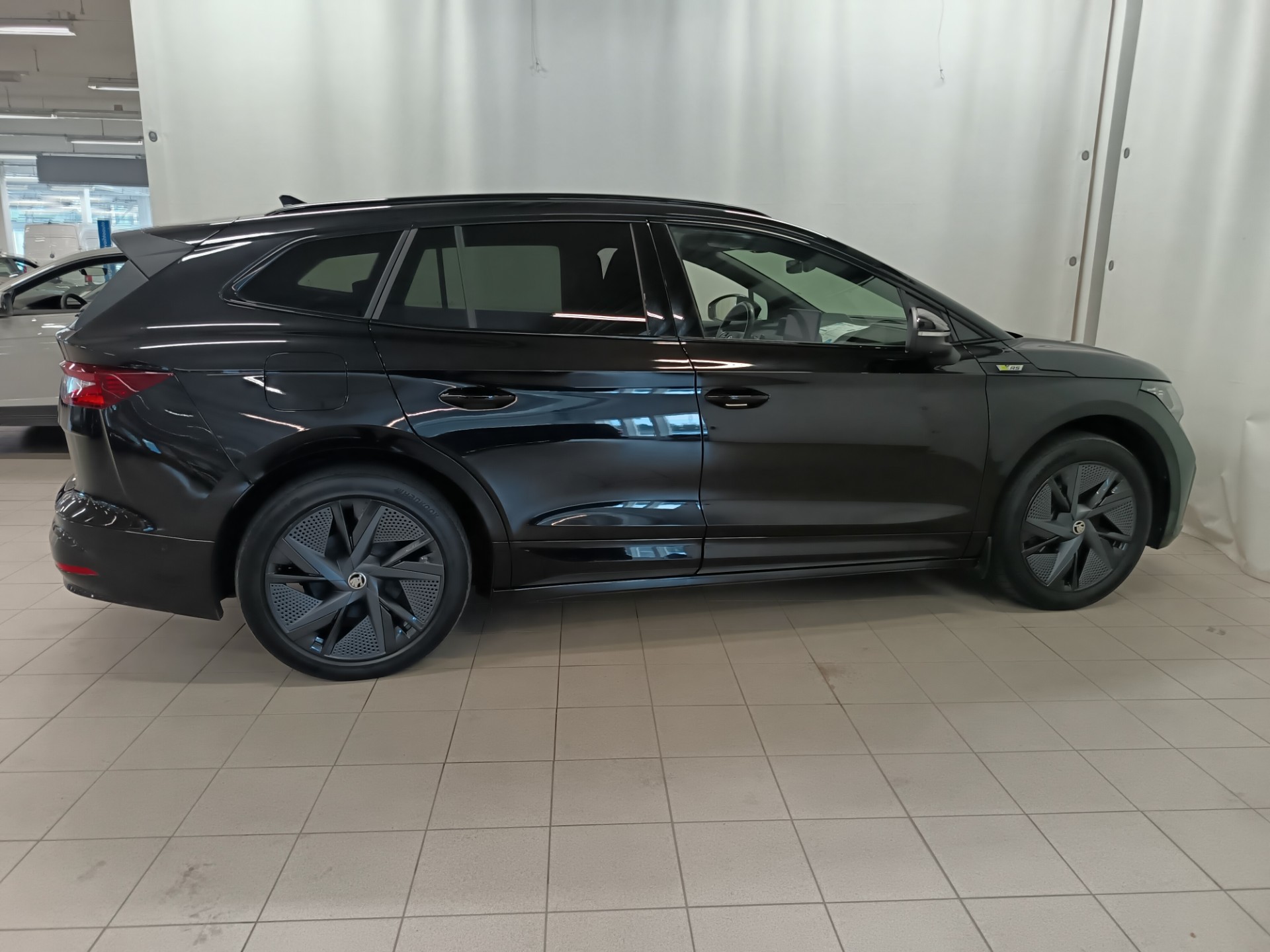 SKODA Enyaq 2024