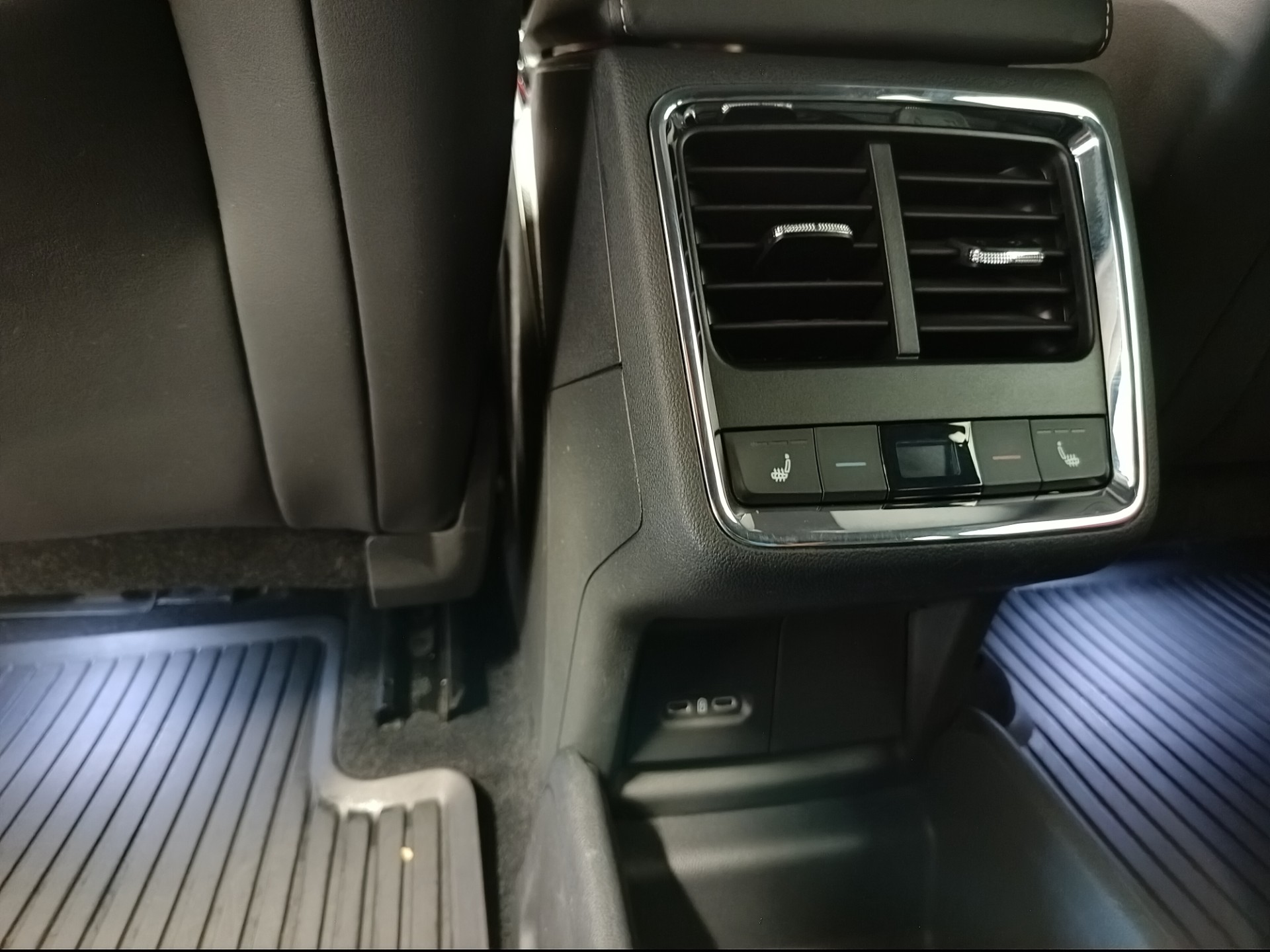 SKODA Enyaq 2024