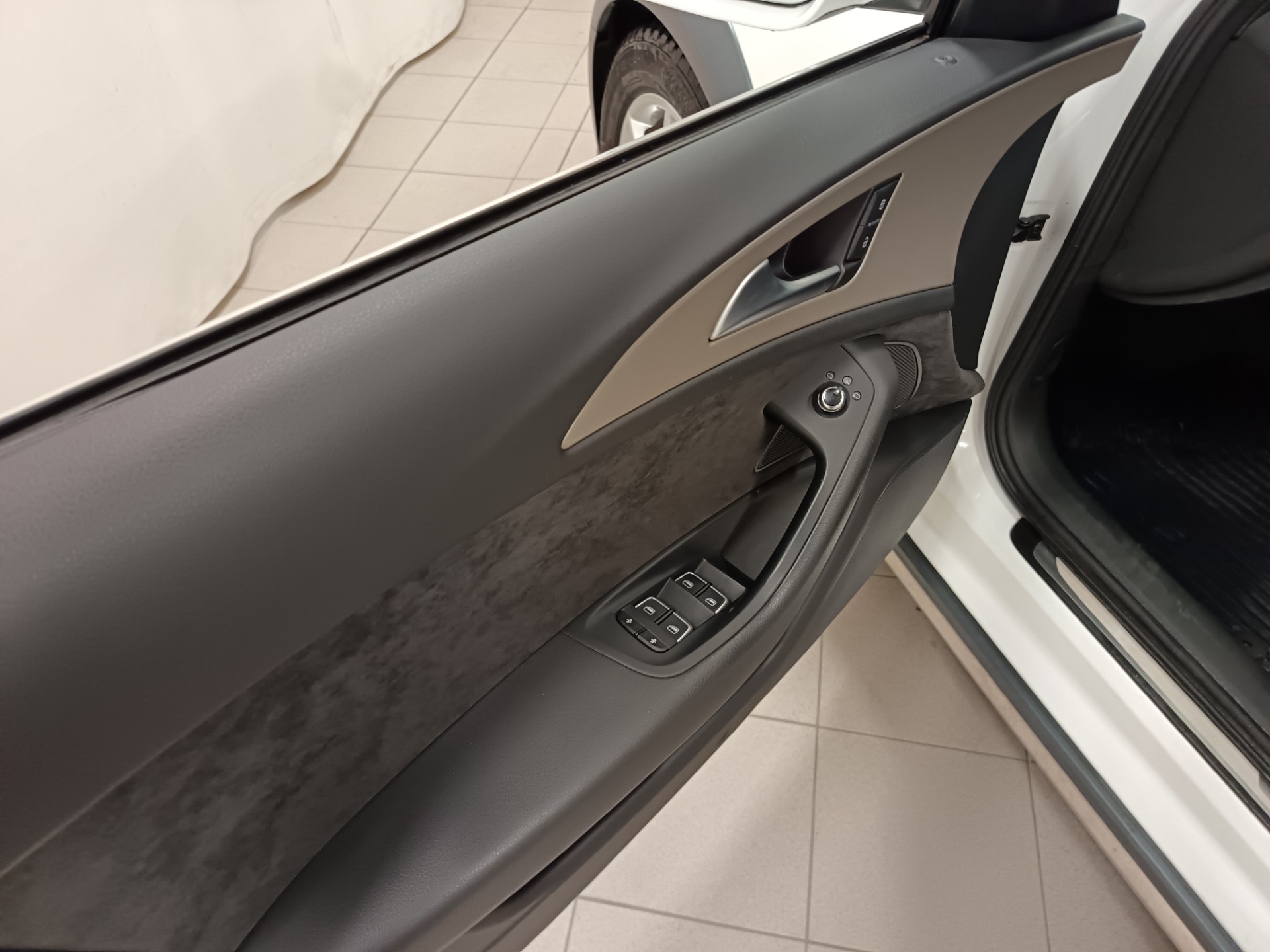 AUDI A6 allroad quattro 2015