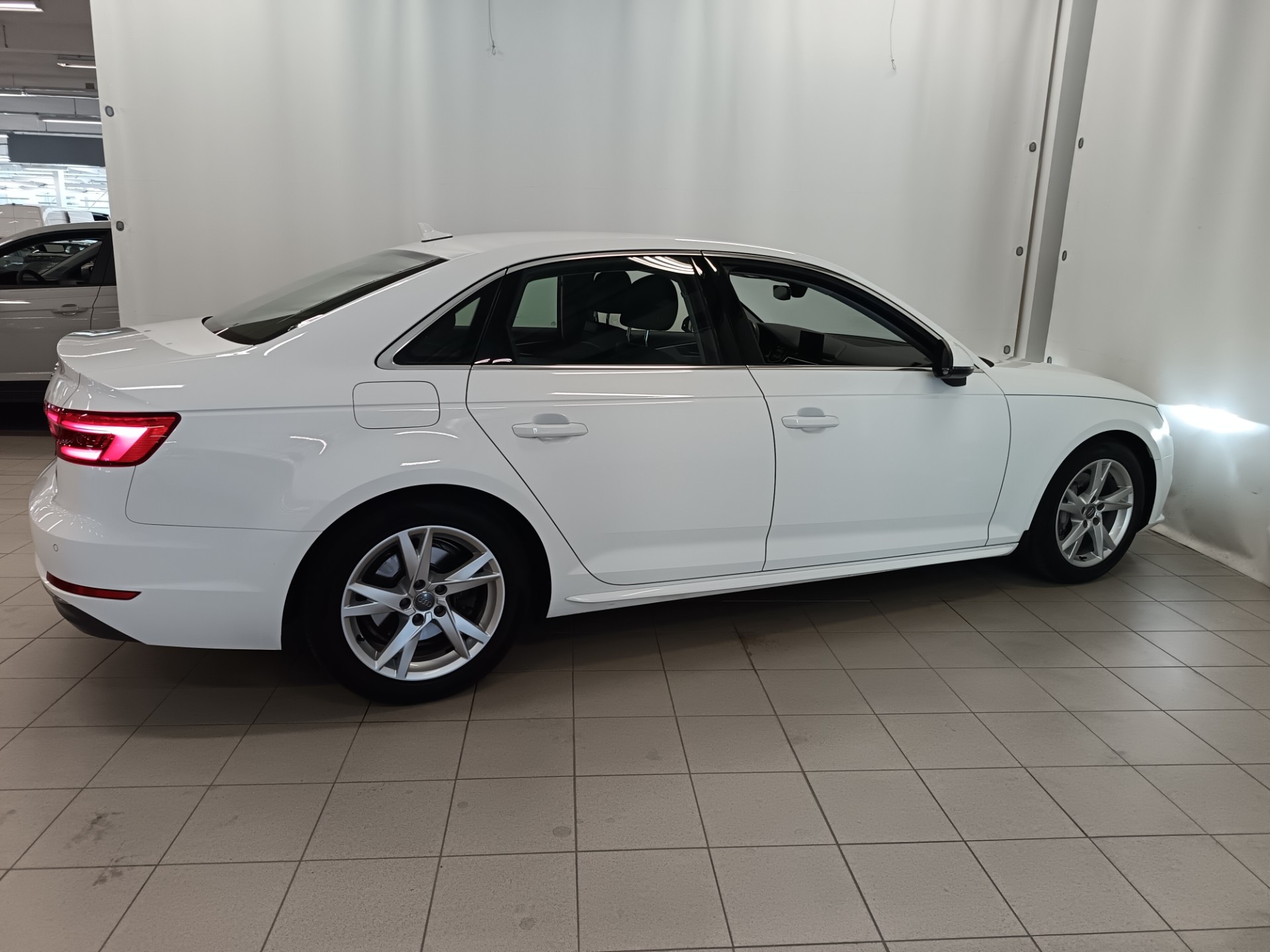 AUDI A4 2016