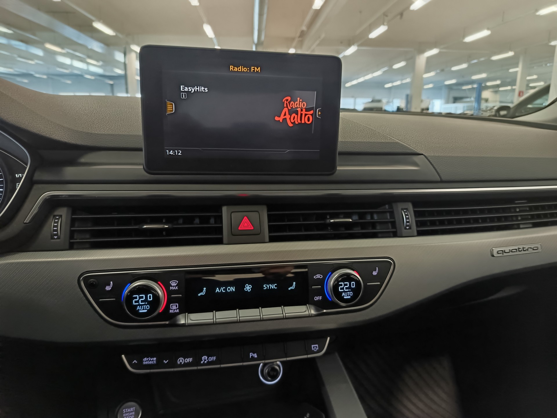 AUDI A4 2016