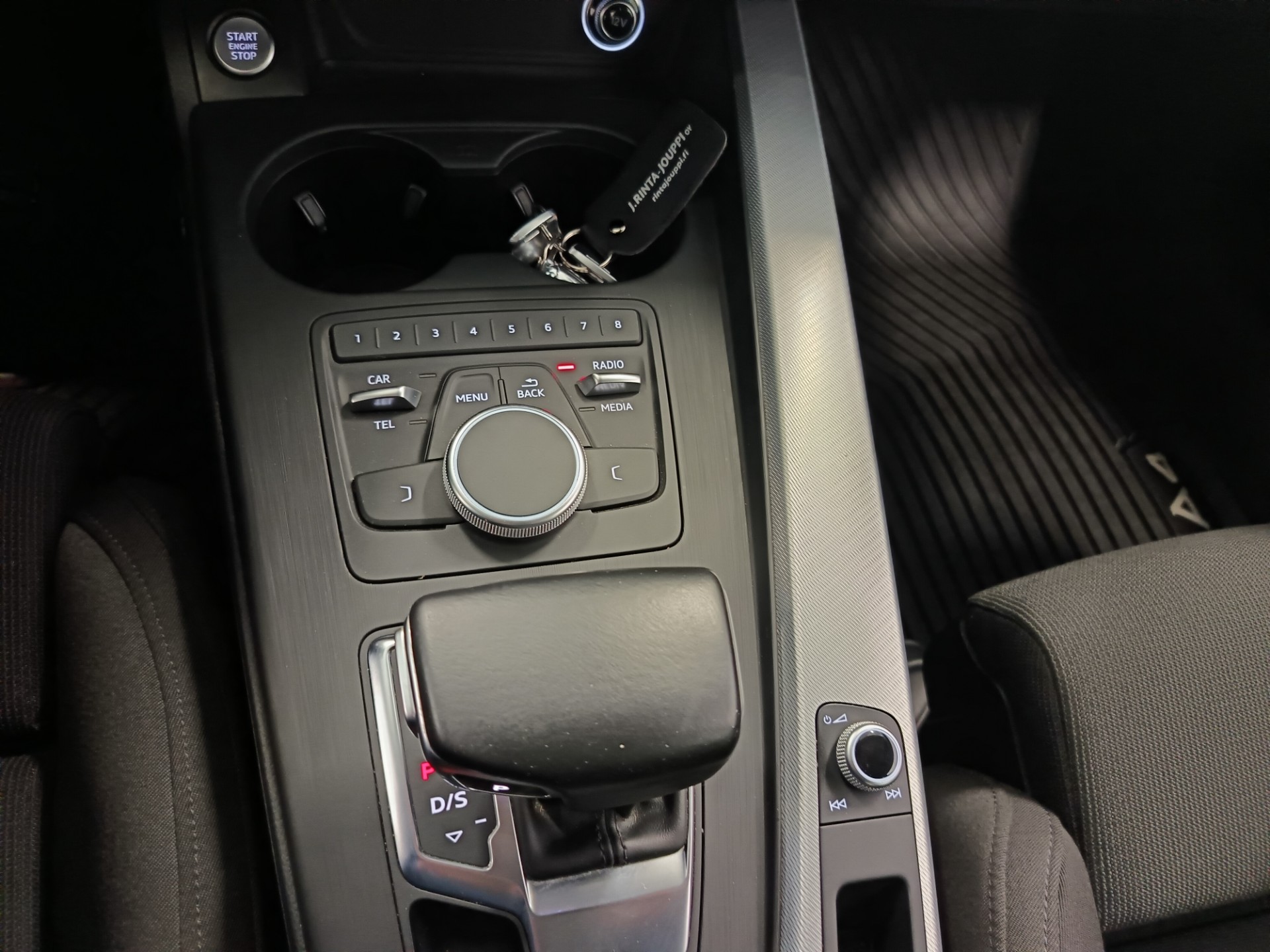 AUDI A4 2016