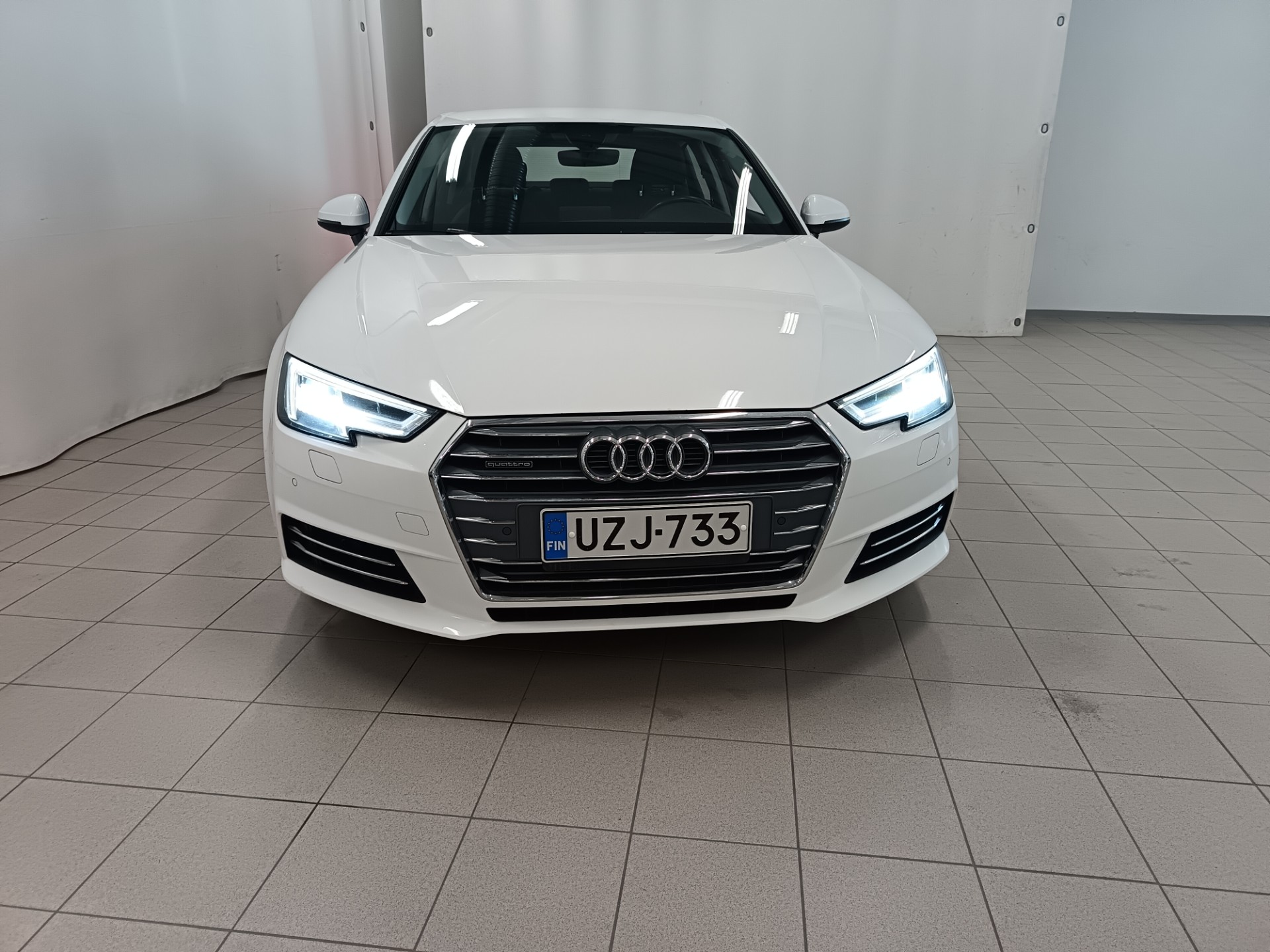 AUDI A4 2016