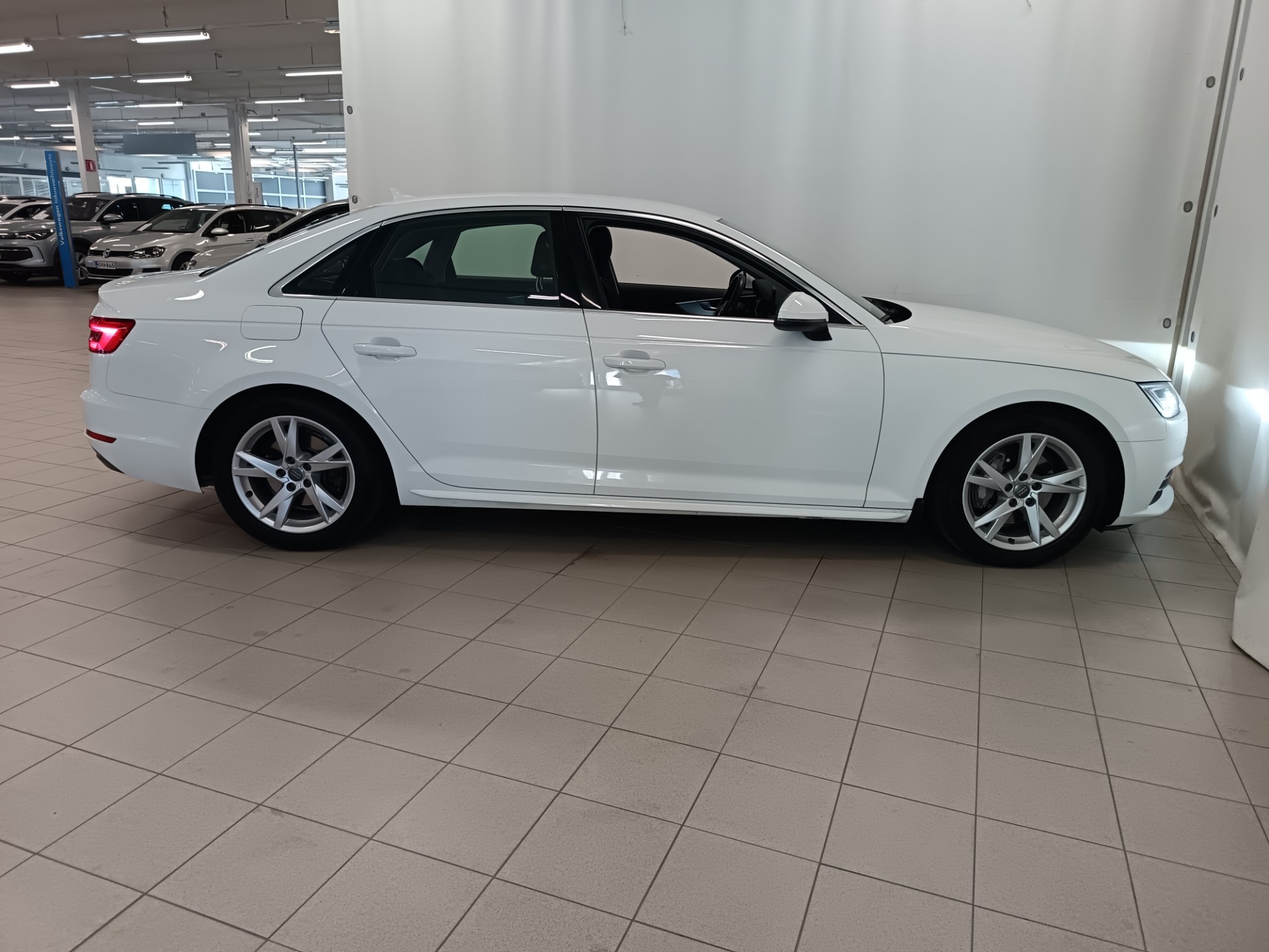 AUDI A4 2016