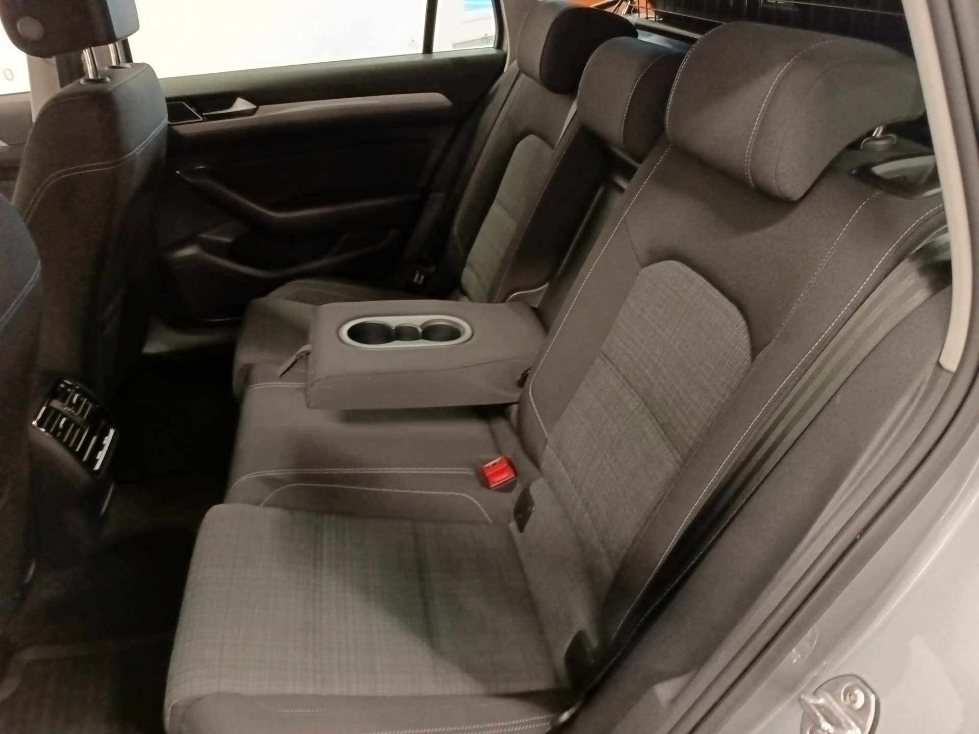 VOLKSWAGEN Passat 2022