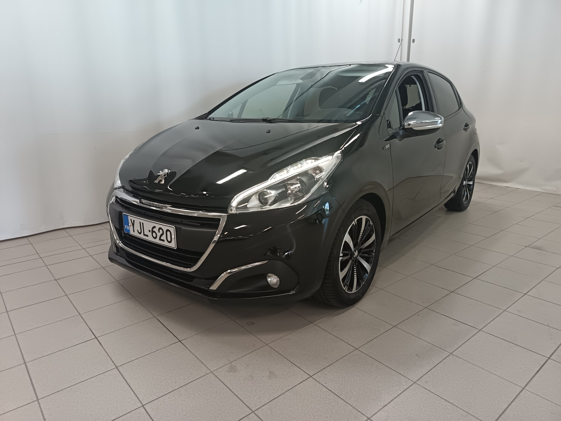 PEUGEOT 208 2017