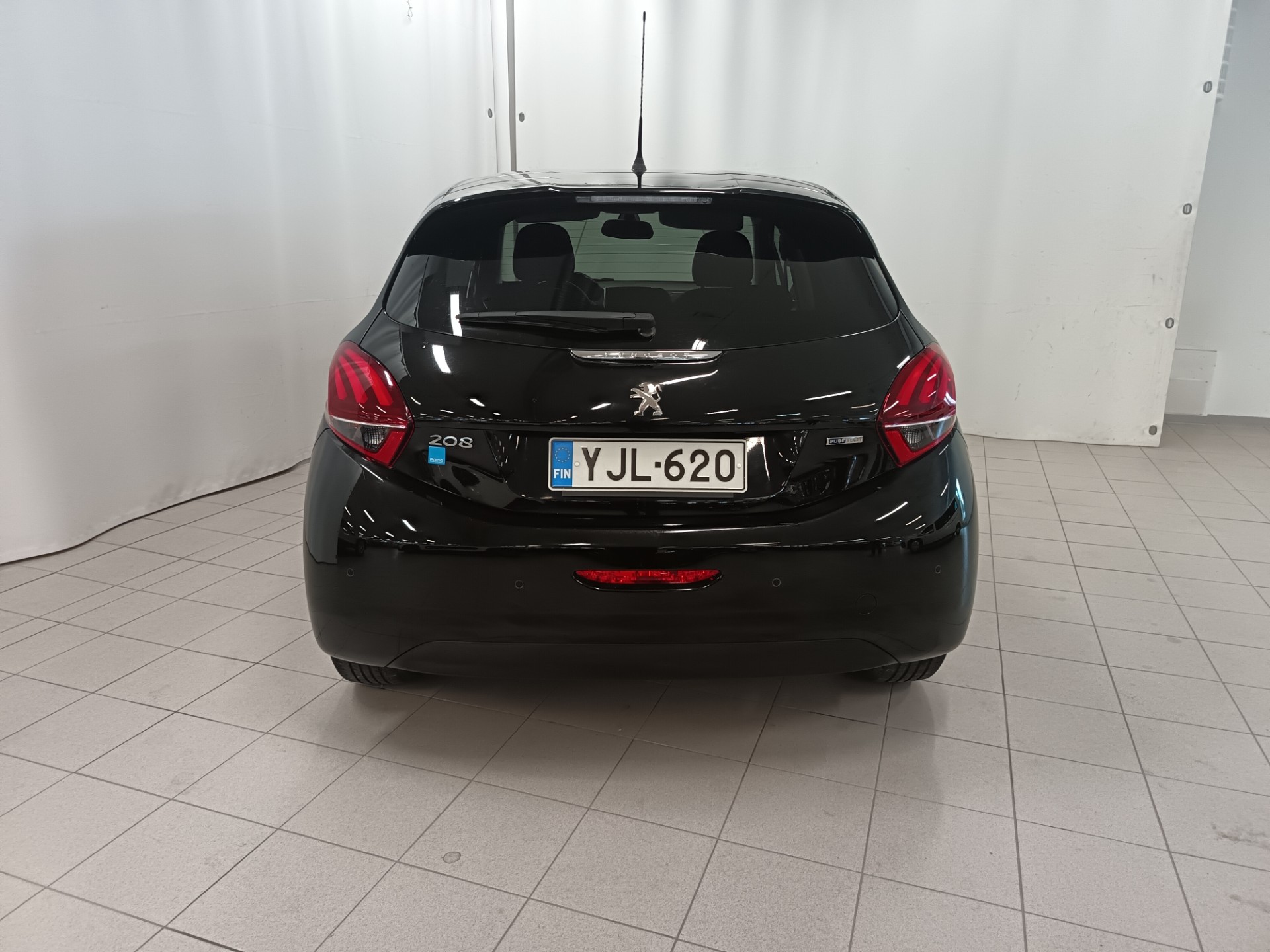 PEUGEOT 208 2017