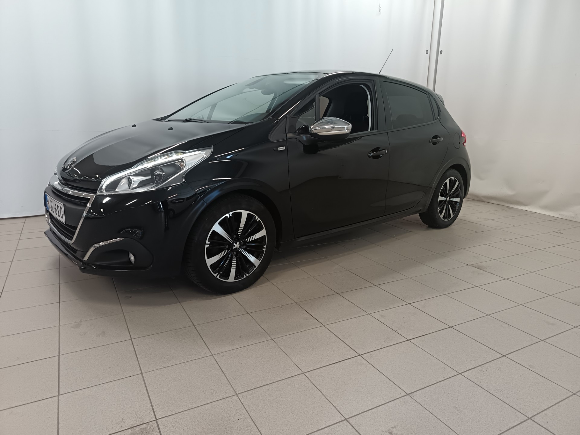 PEUGEOT 208 2017