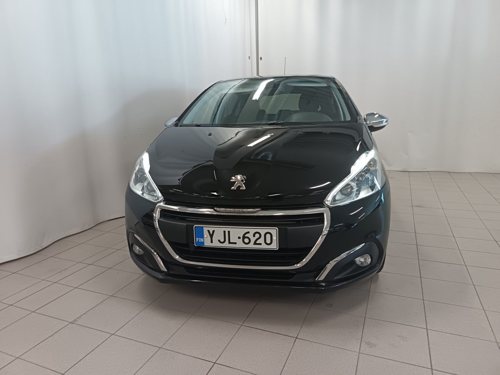 PEUGEOT 208 2017