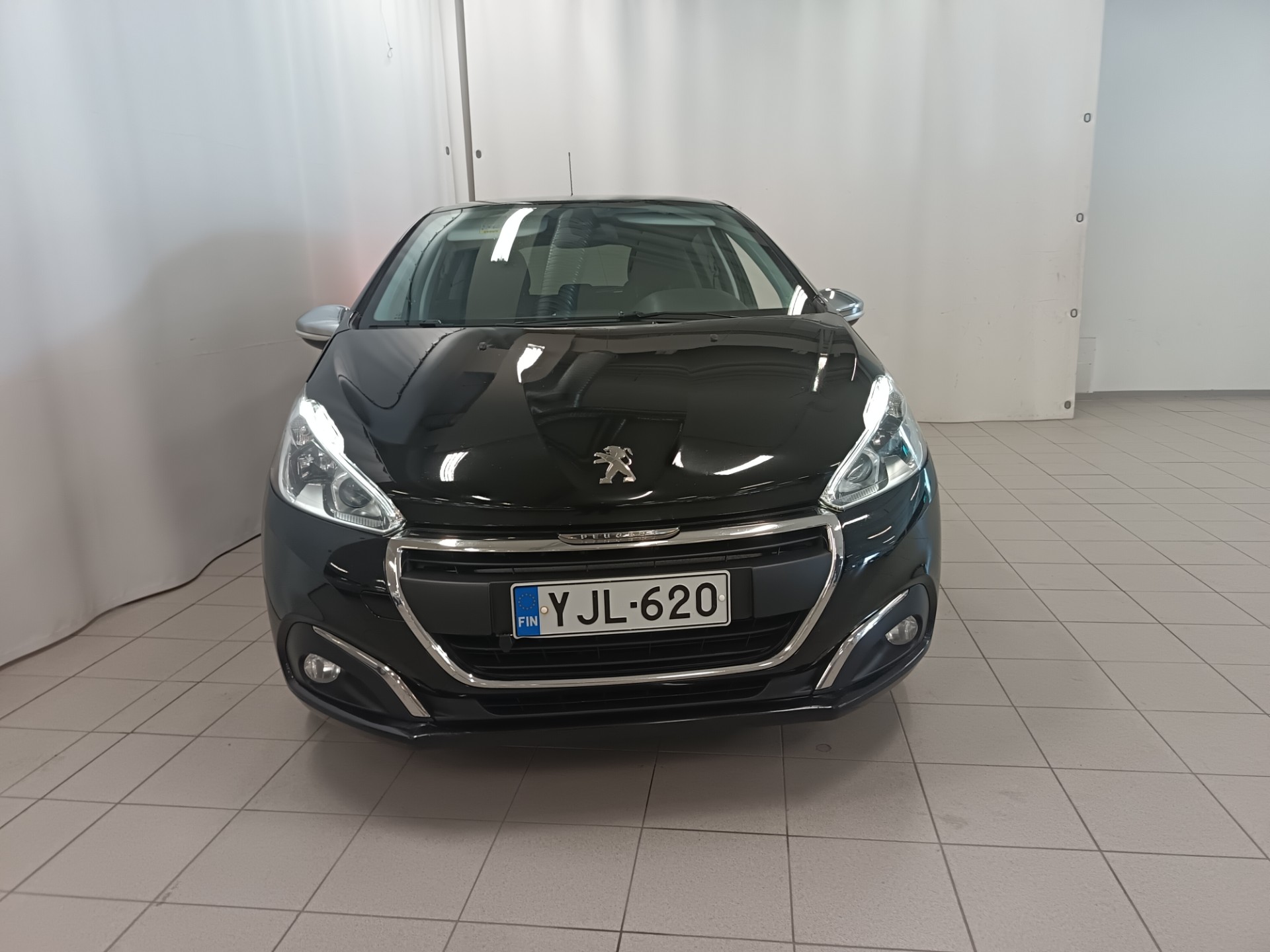 PEUGEOT 208 2017