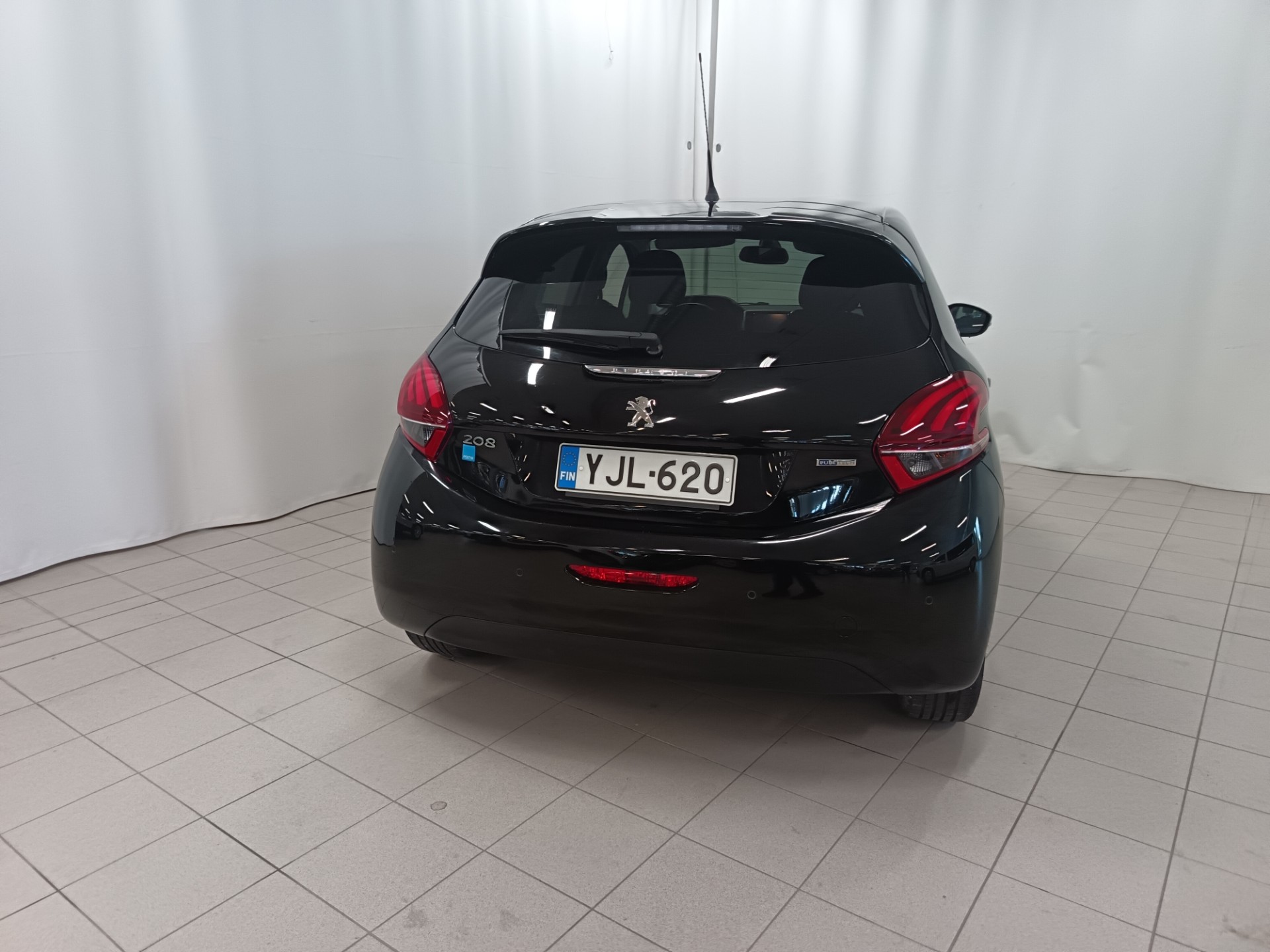 PEUGEOT 208 2017