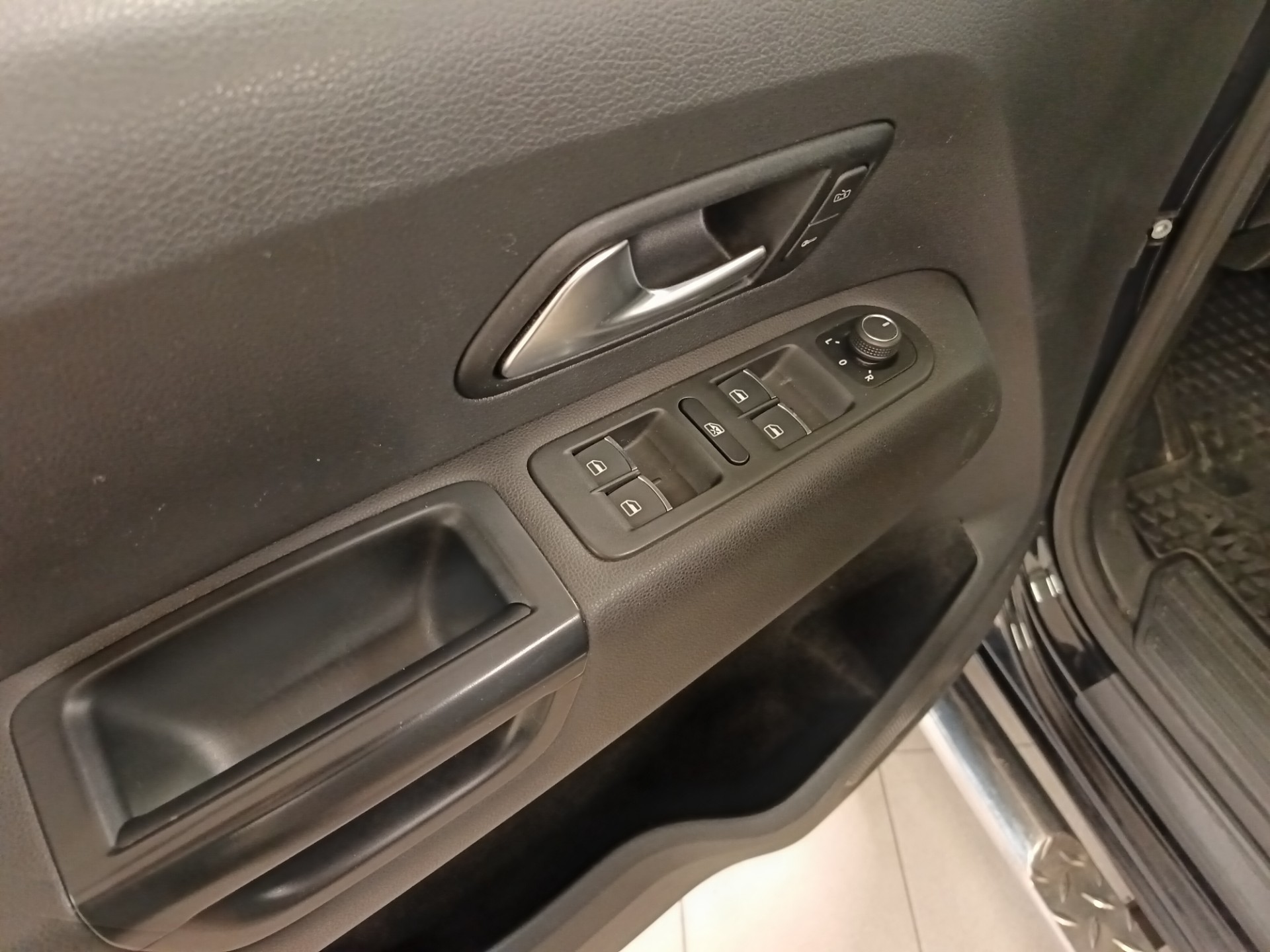 VOLKSWAGEN Amarok 2019