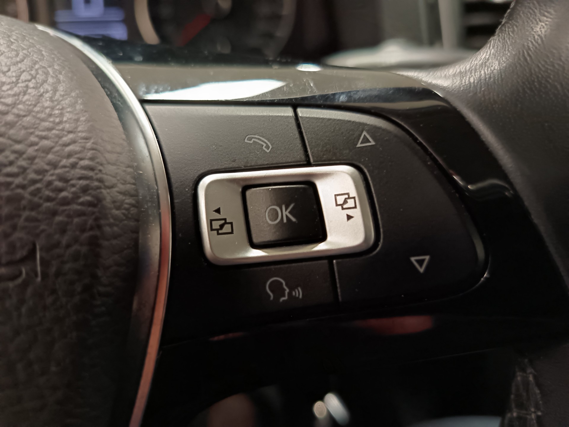 VOLKSWAGEN Amarok 2019