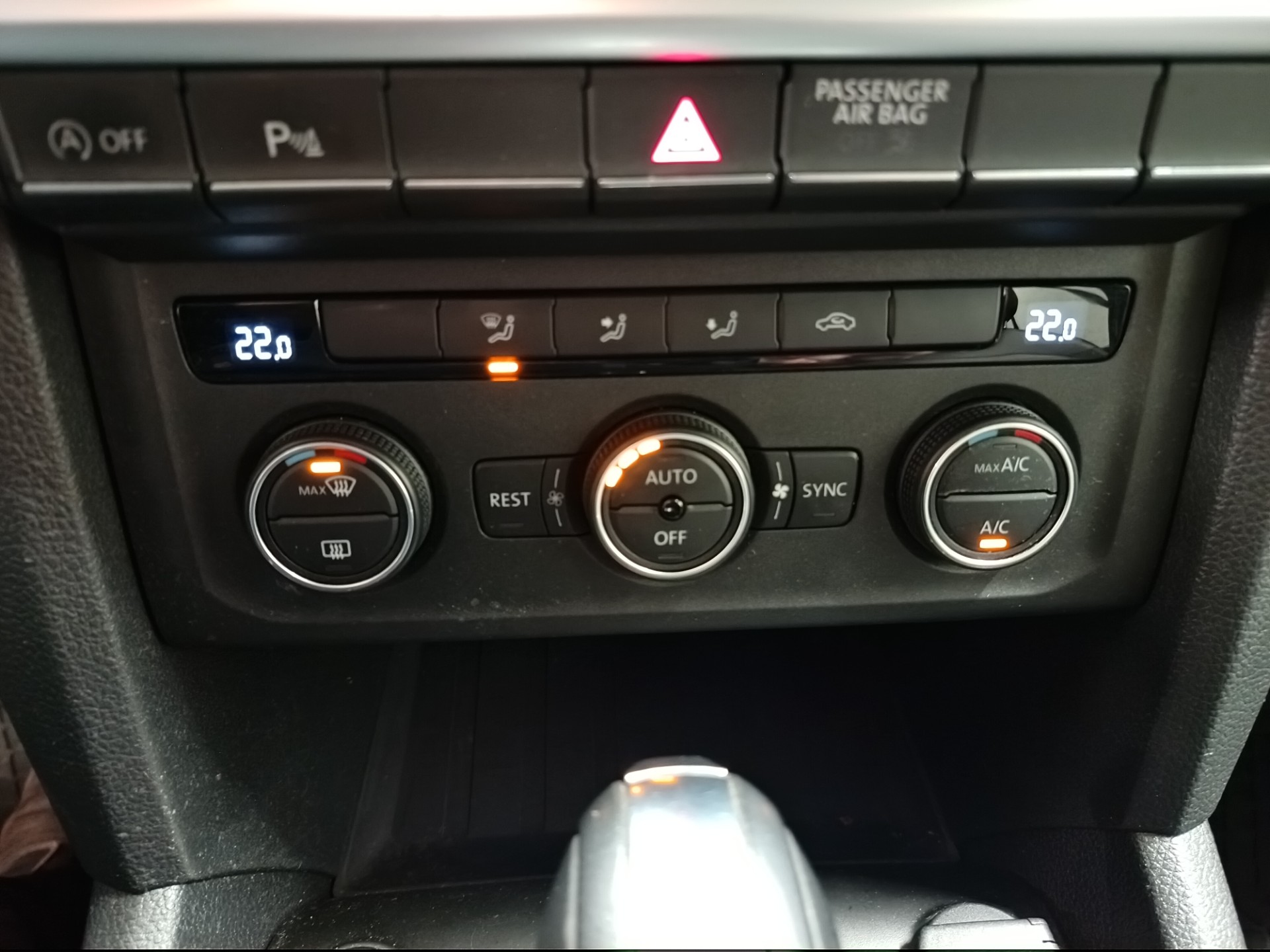 VOLKSWAGEN Amarok 2019