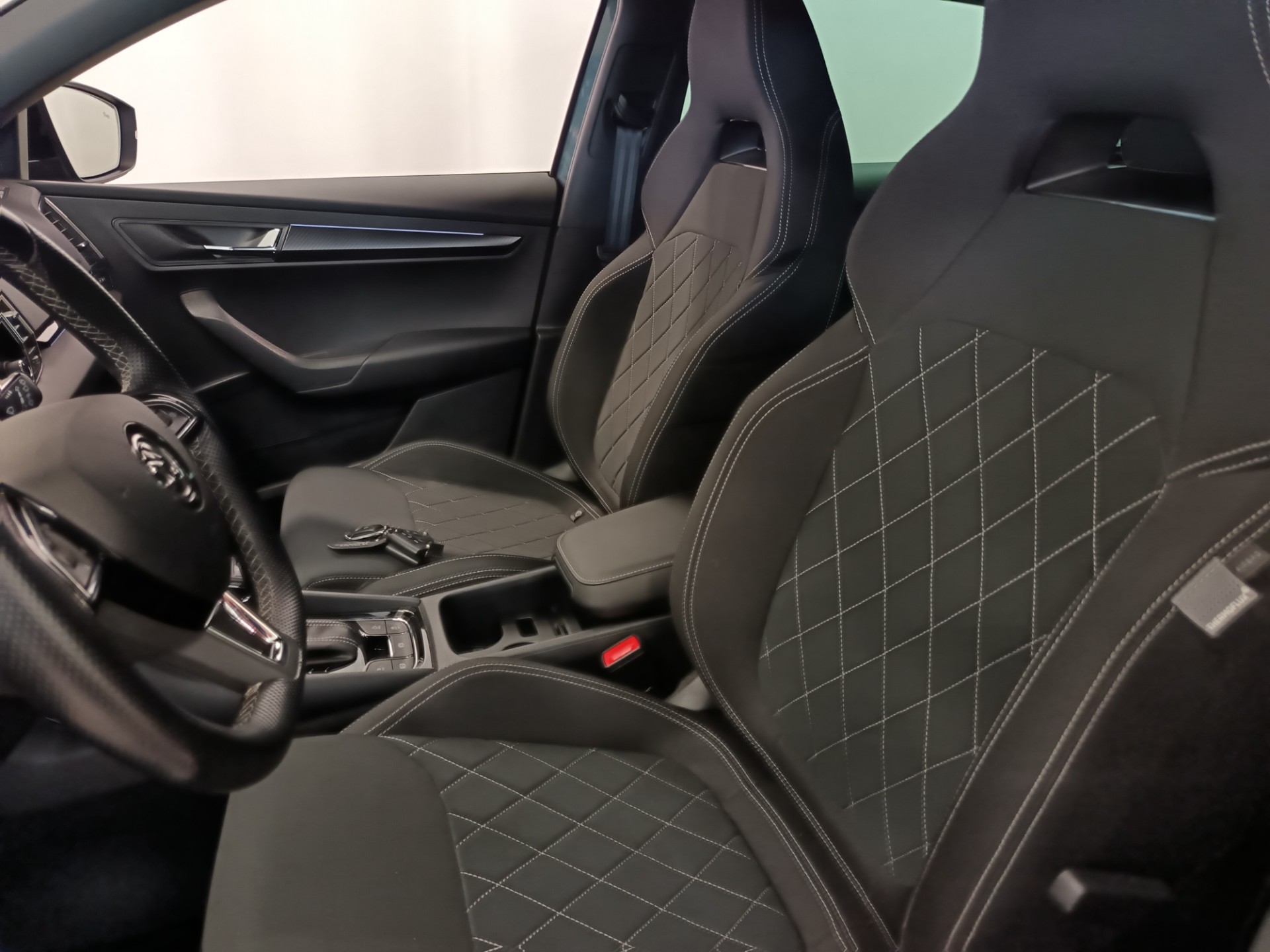 SKODA Karoq 2019