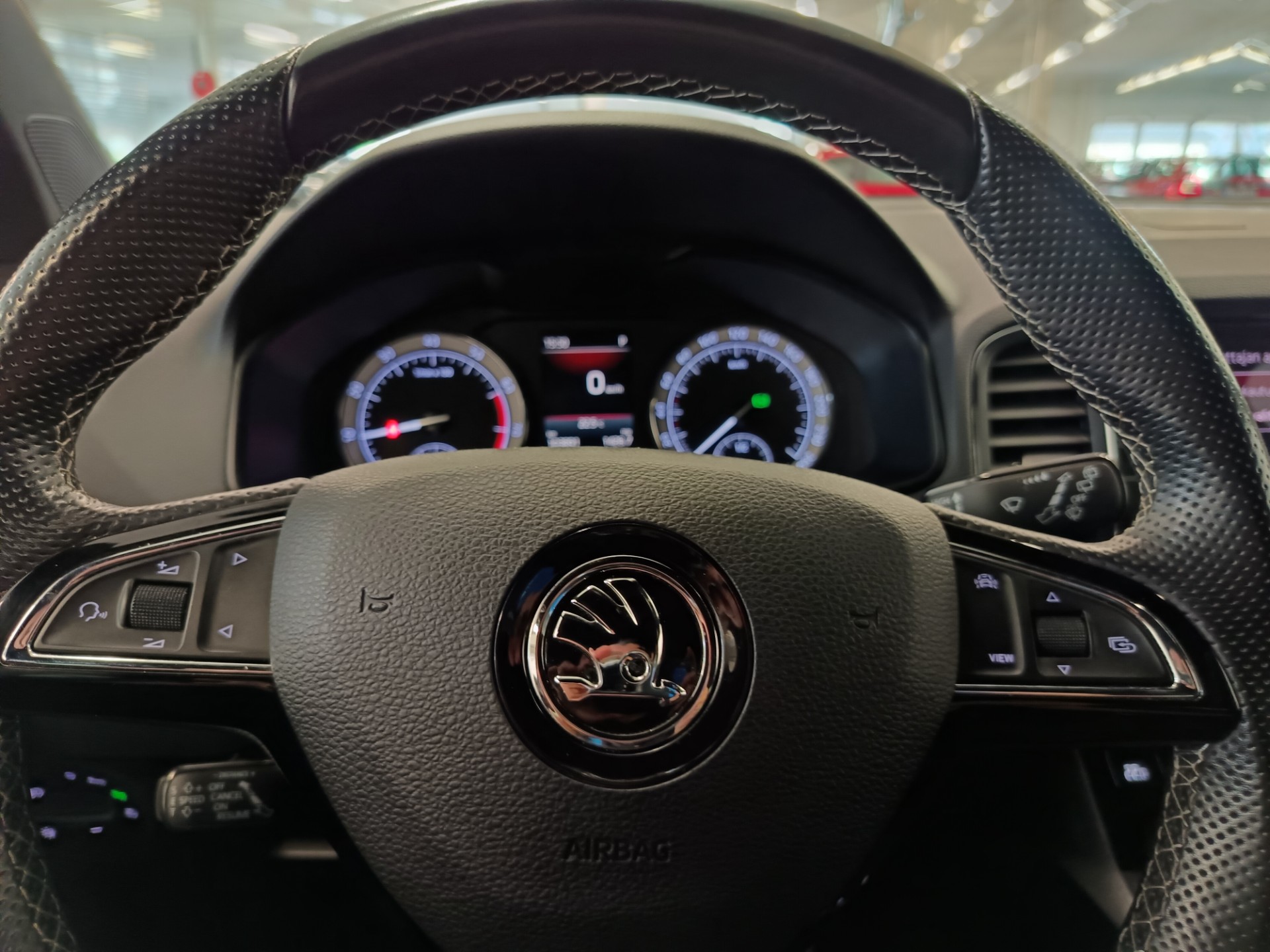 SKODA Karoq 2019