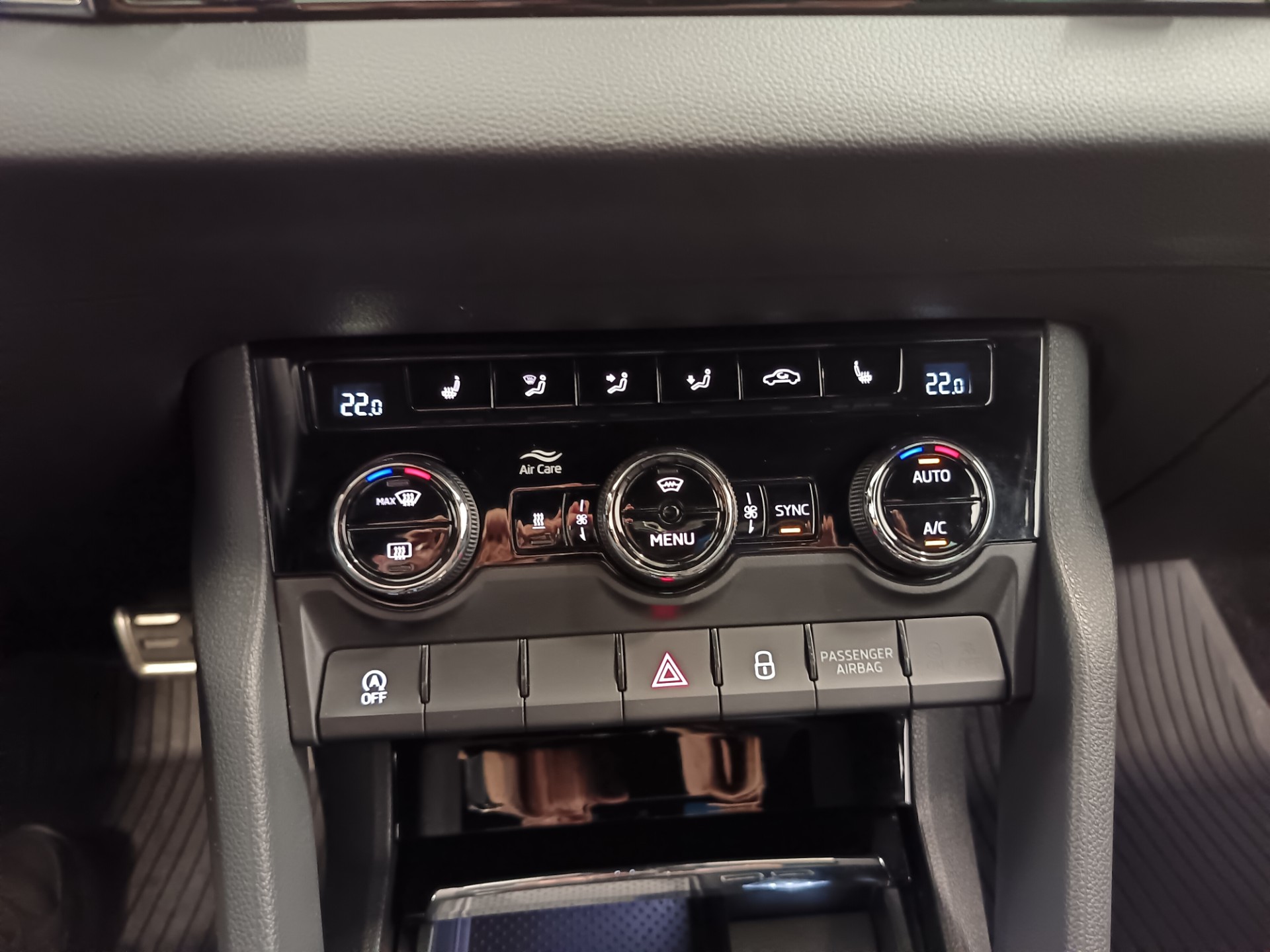 SKODA Karoq 2019