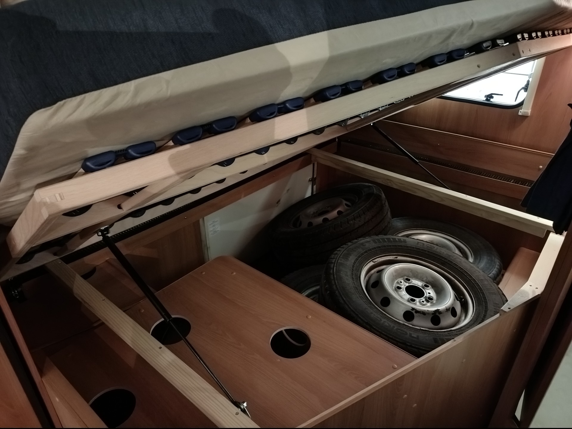 FIAT-DETHLEFFS DETHLEFFS 2008