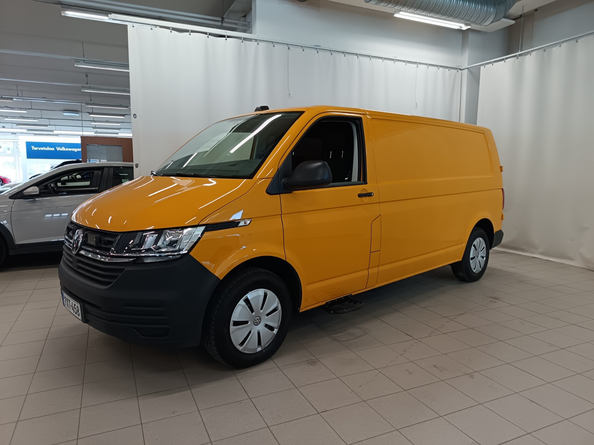 VOLKSWAGEN Transporter 2024