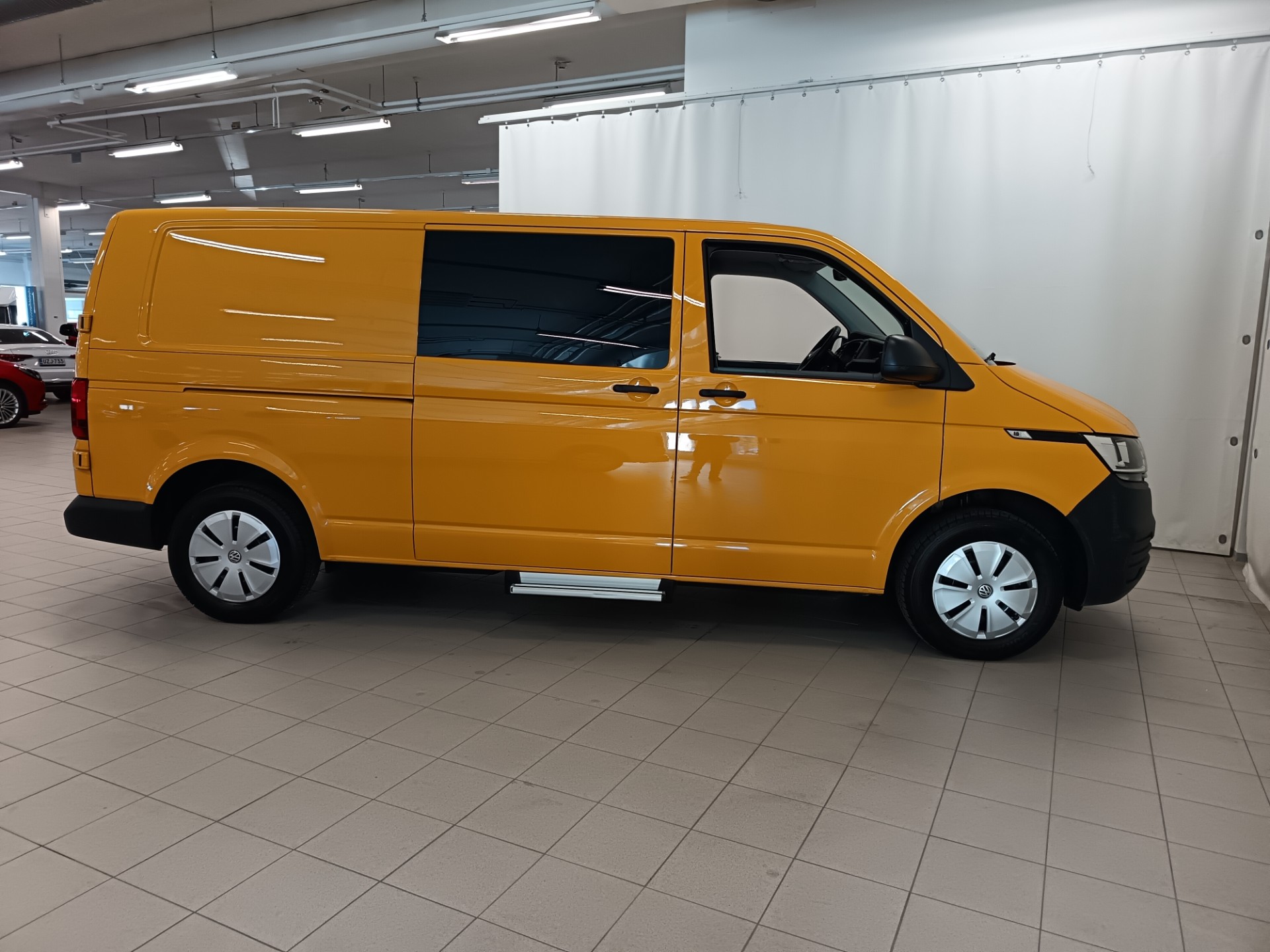 VOLKSWAGEN Transporter 2024