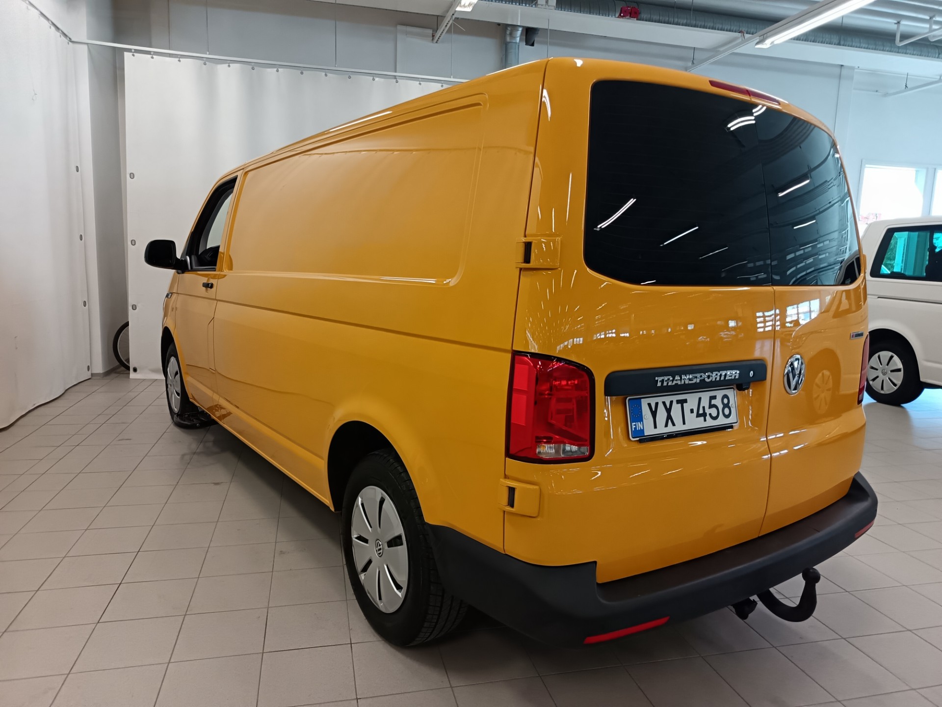 VOLKSWAGEN Transporter 2024