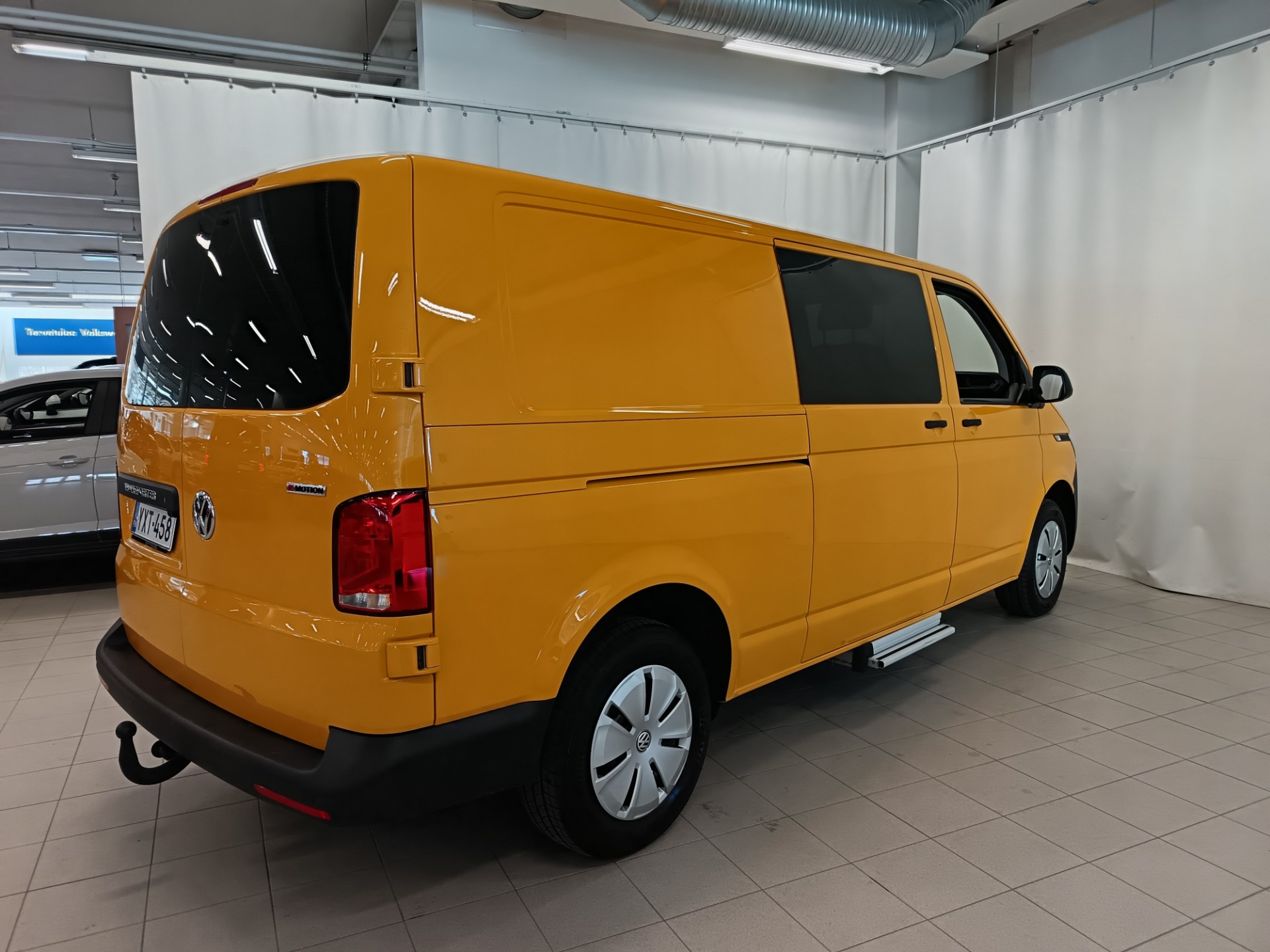 VOLKSWAGEN Transporter 2024
