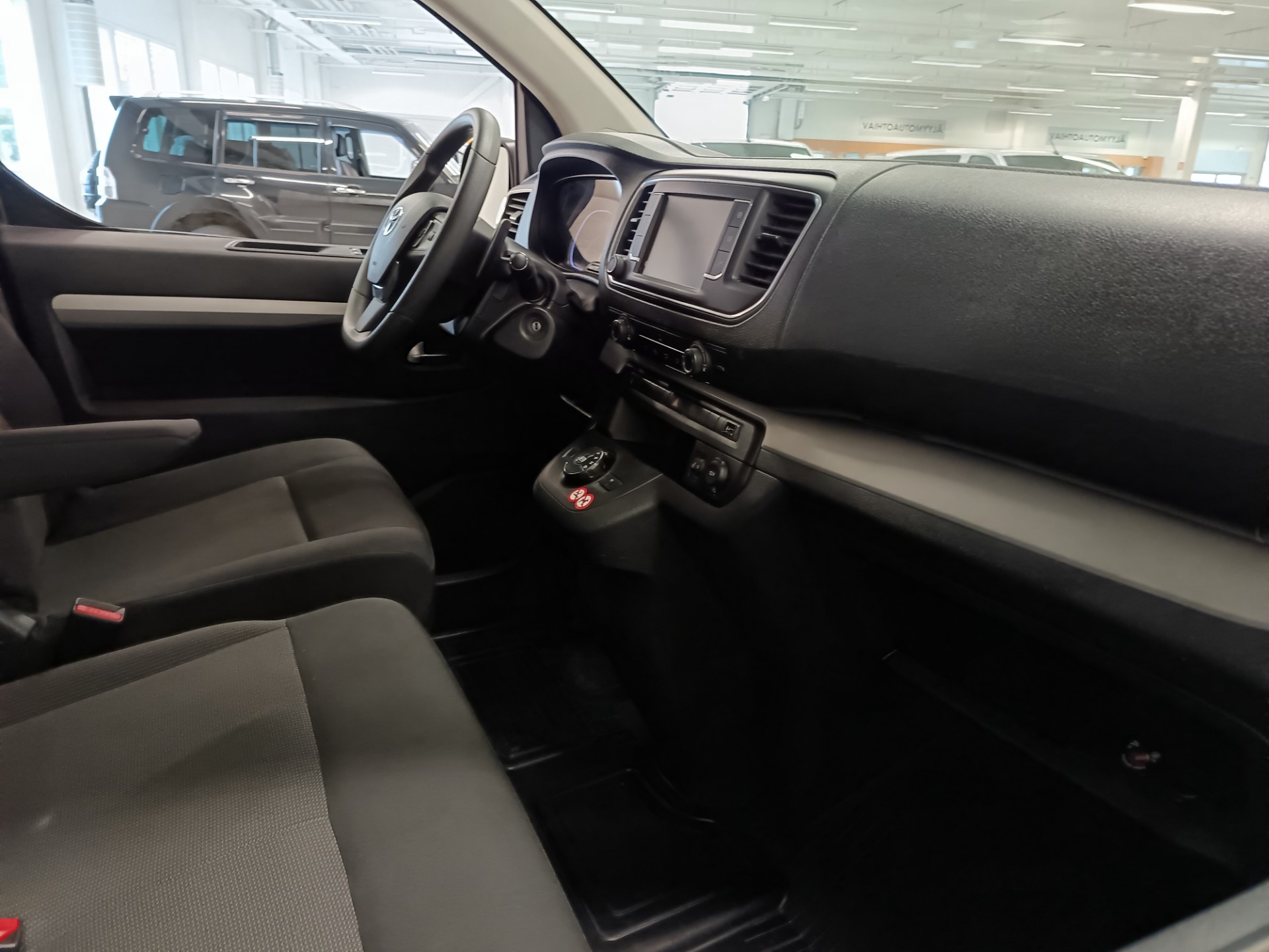 Toyota Proace Verso 2024