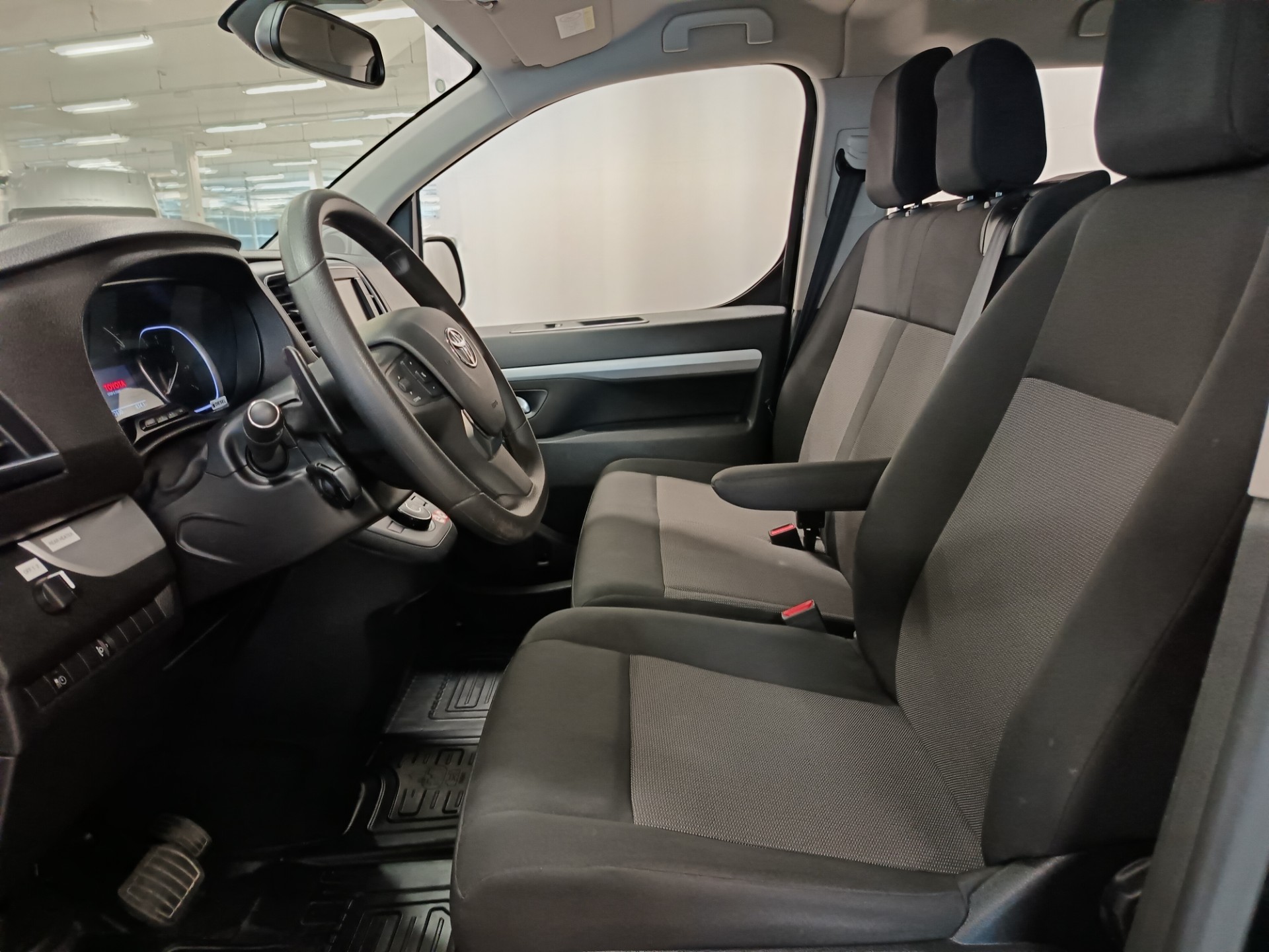 Toyota Proace Verso 2024