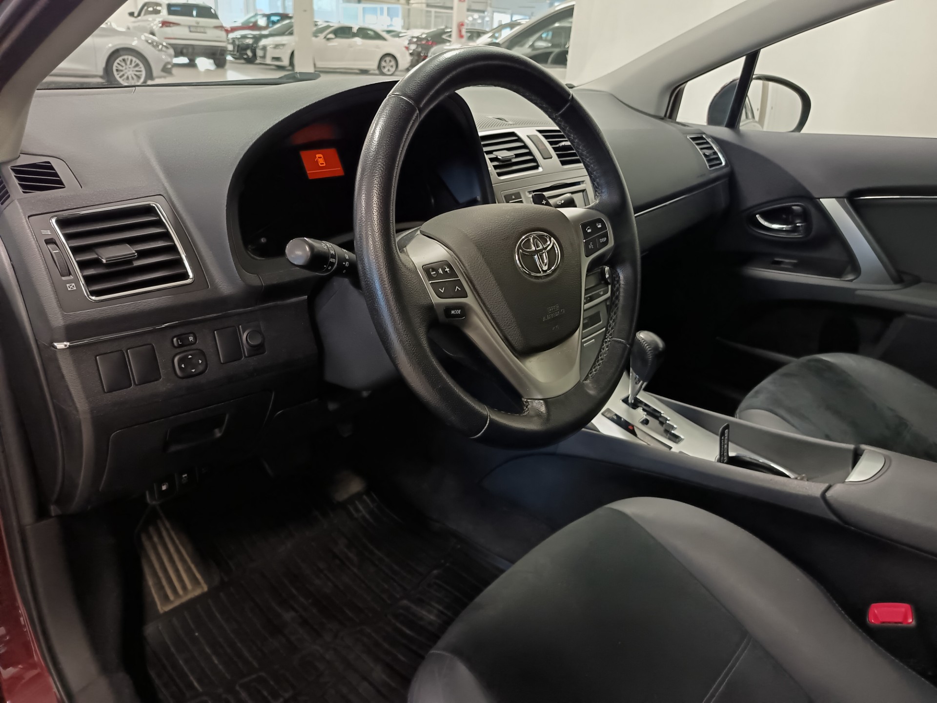 TOYOTA Avensis 13