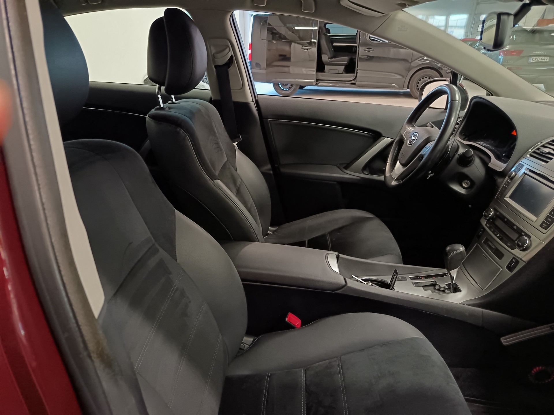 TOYOTA Avensis 16