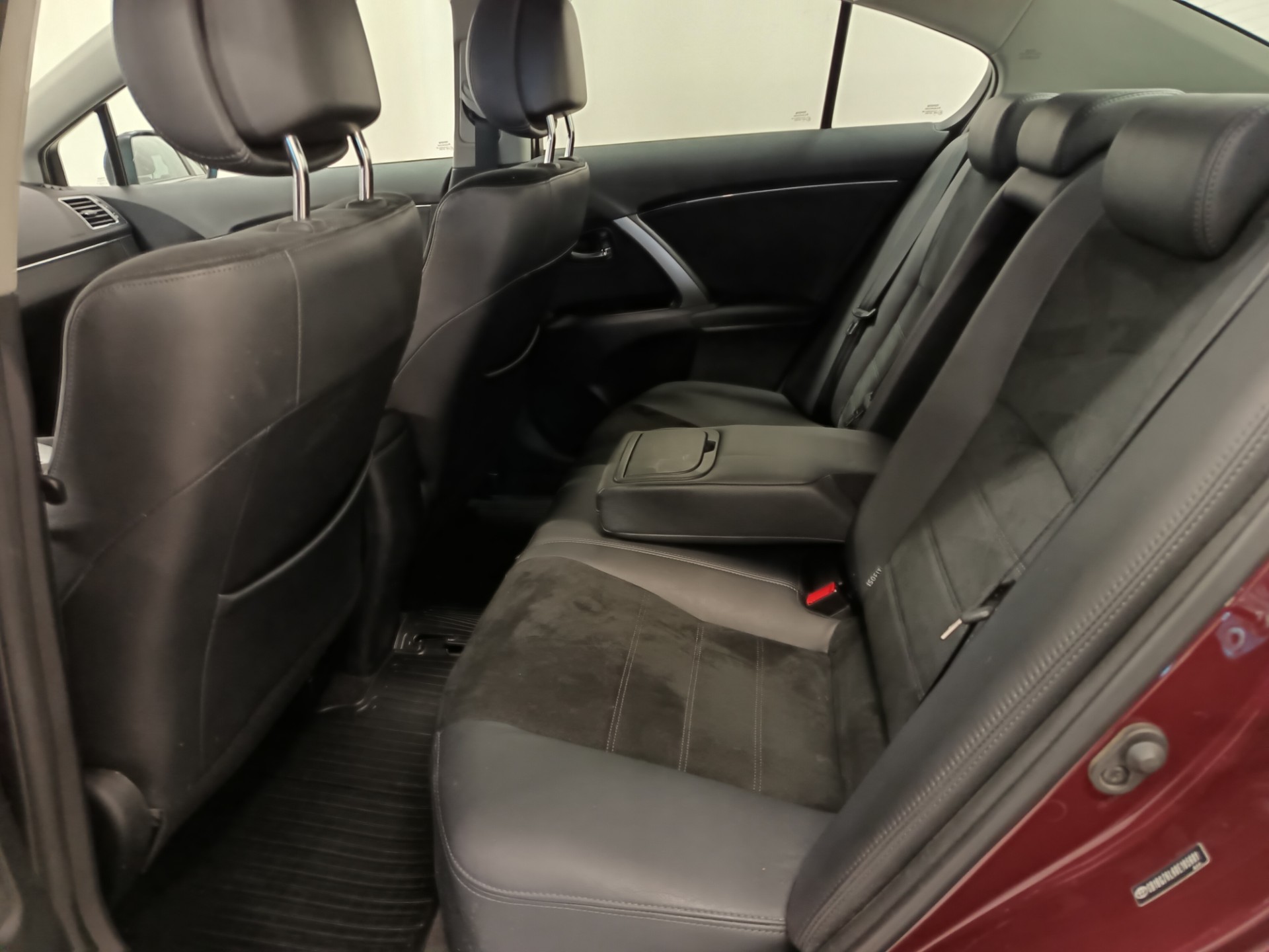 TOYOTA Avensis 17