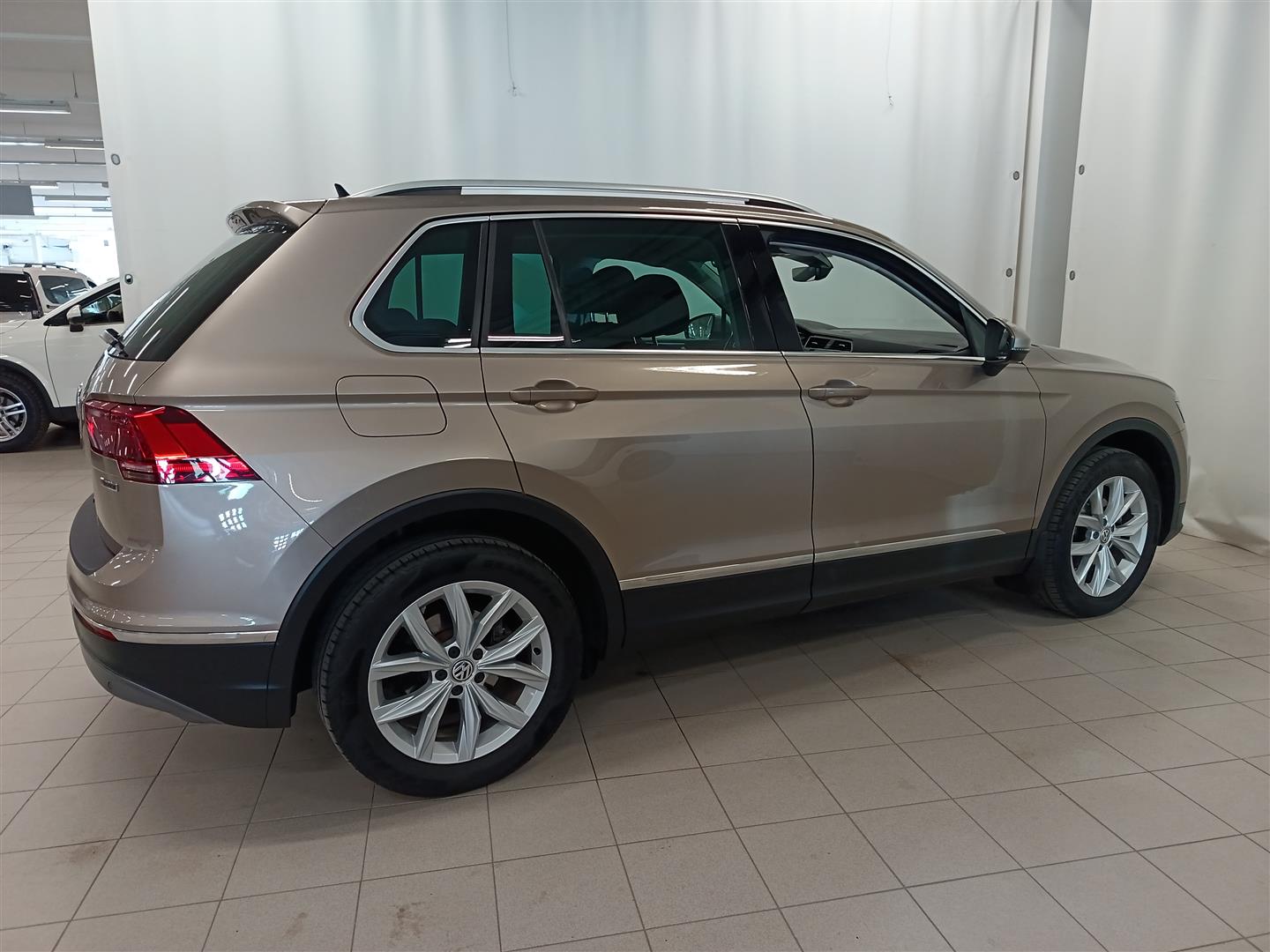 VOLKSWAGEN Tiguan 2018