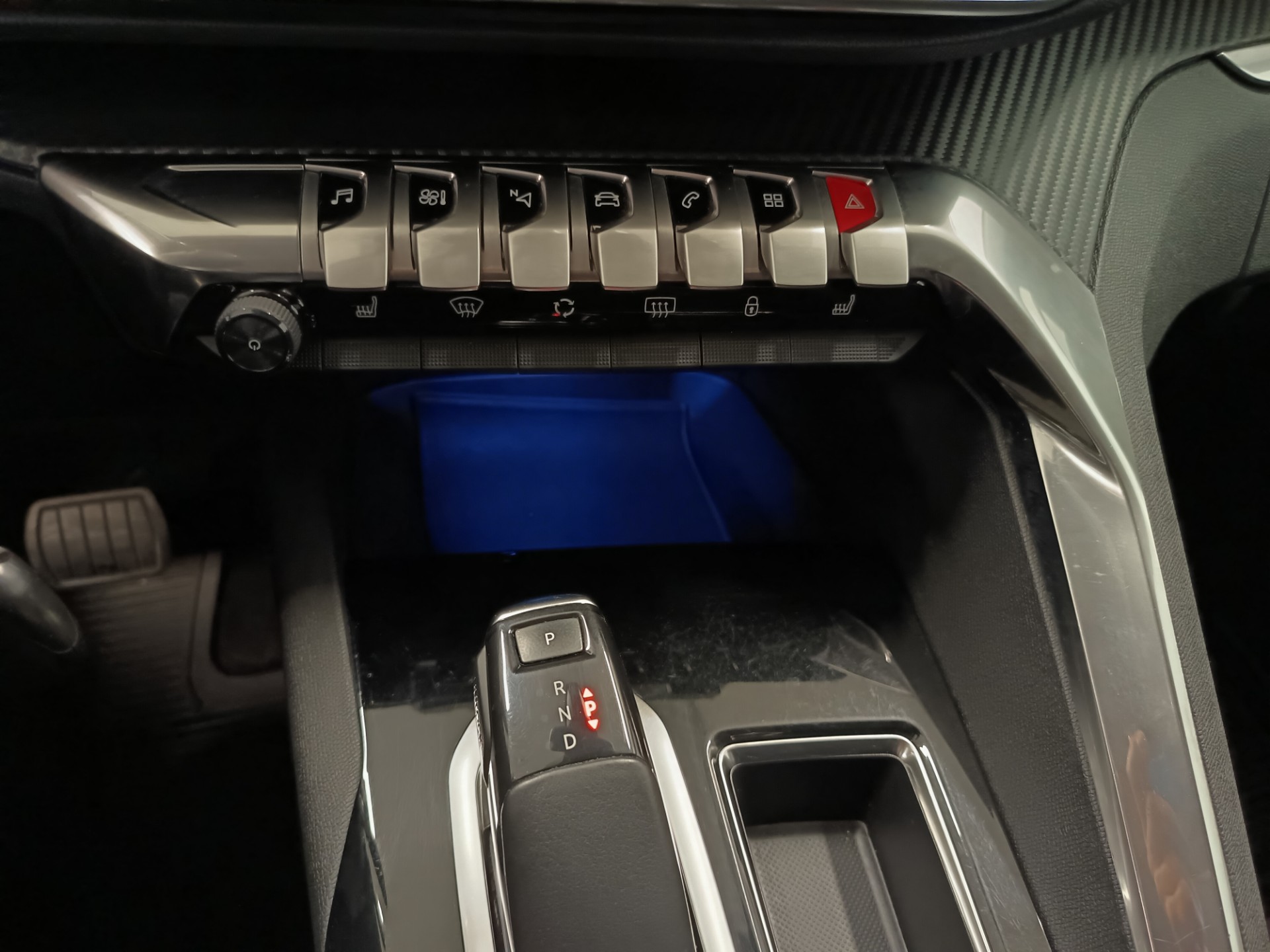 PEUGEOT 5008 2019