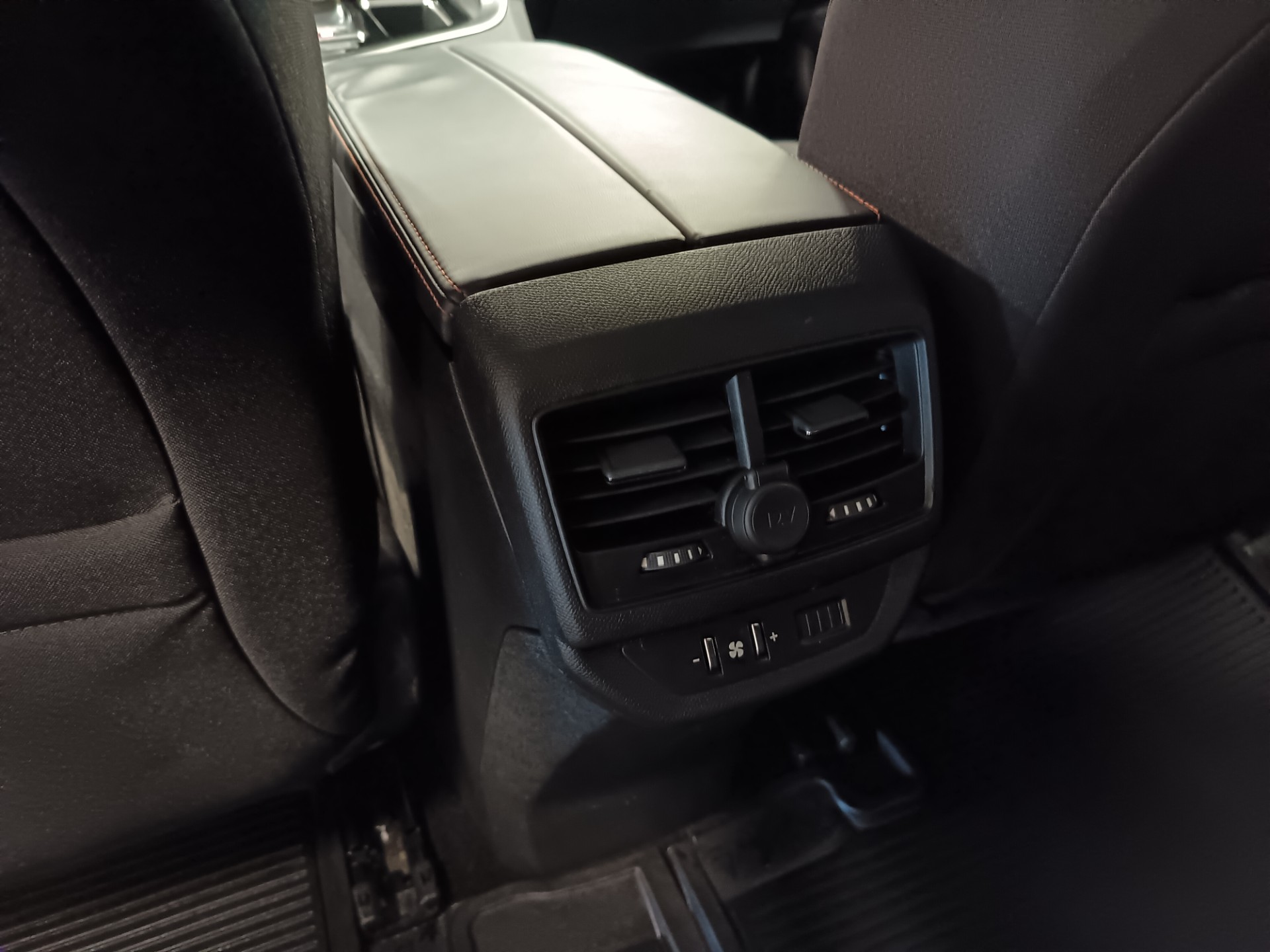 PEUGEOT 5008 2019