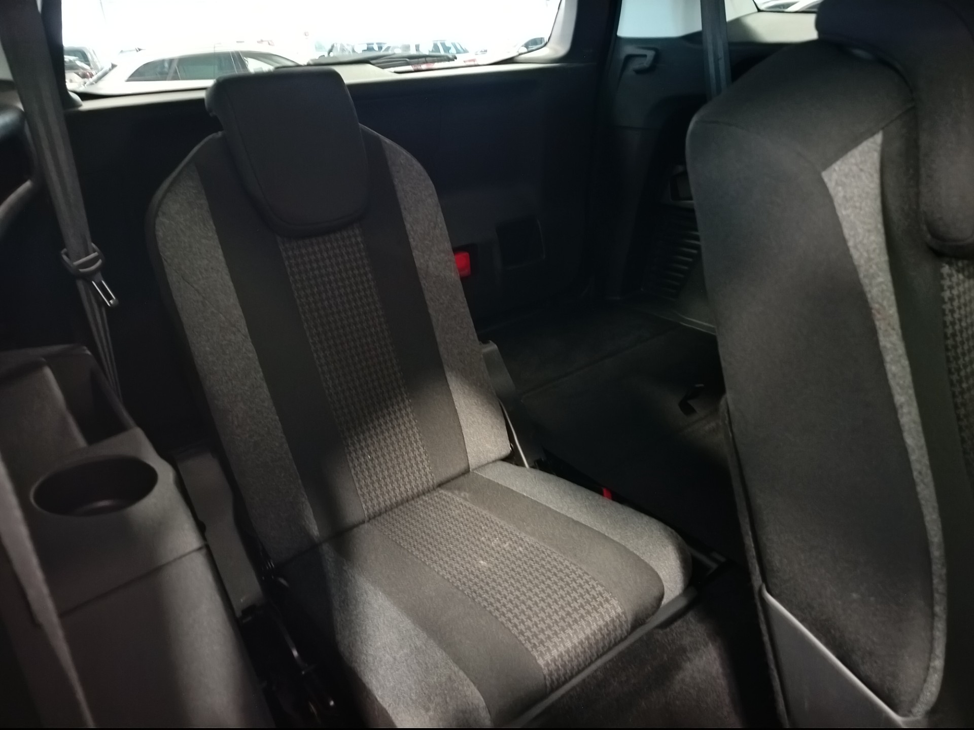 PEUGEOT 5008 2019
