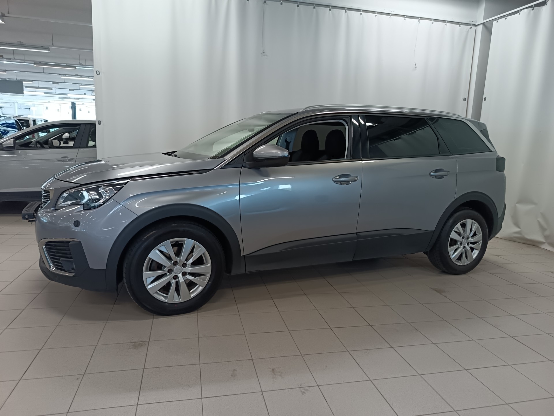 PEUGEOT 5008 2019