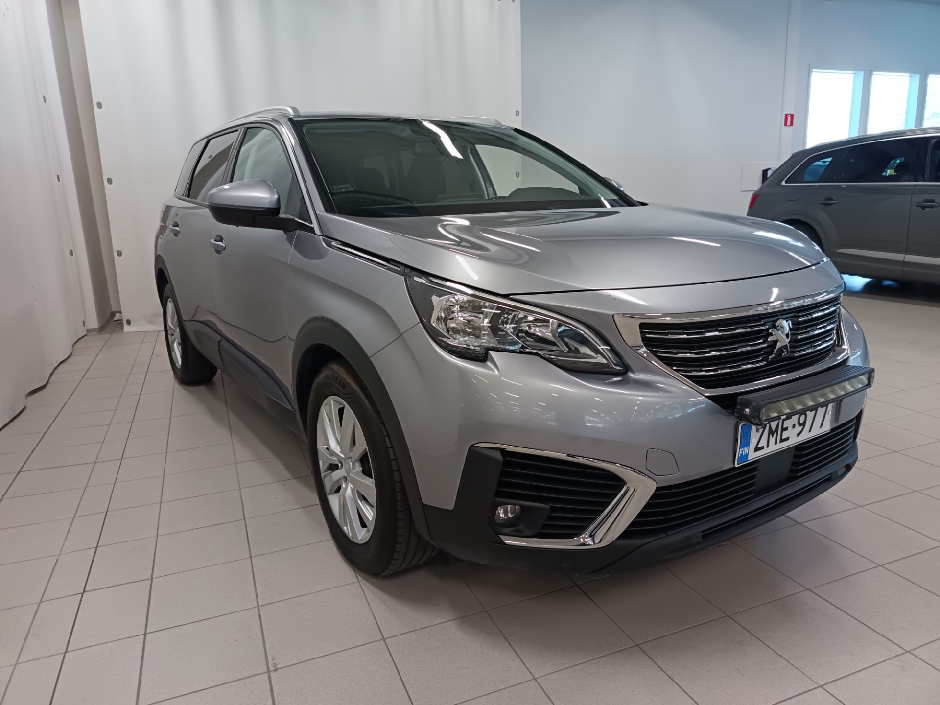 PEUGEOT 5008 2019