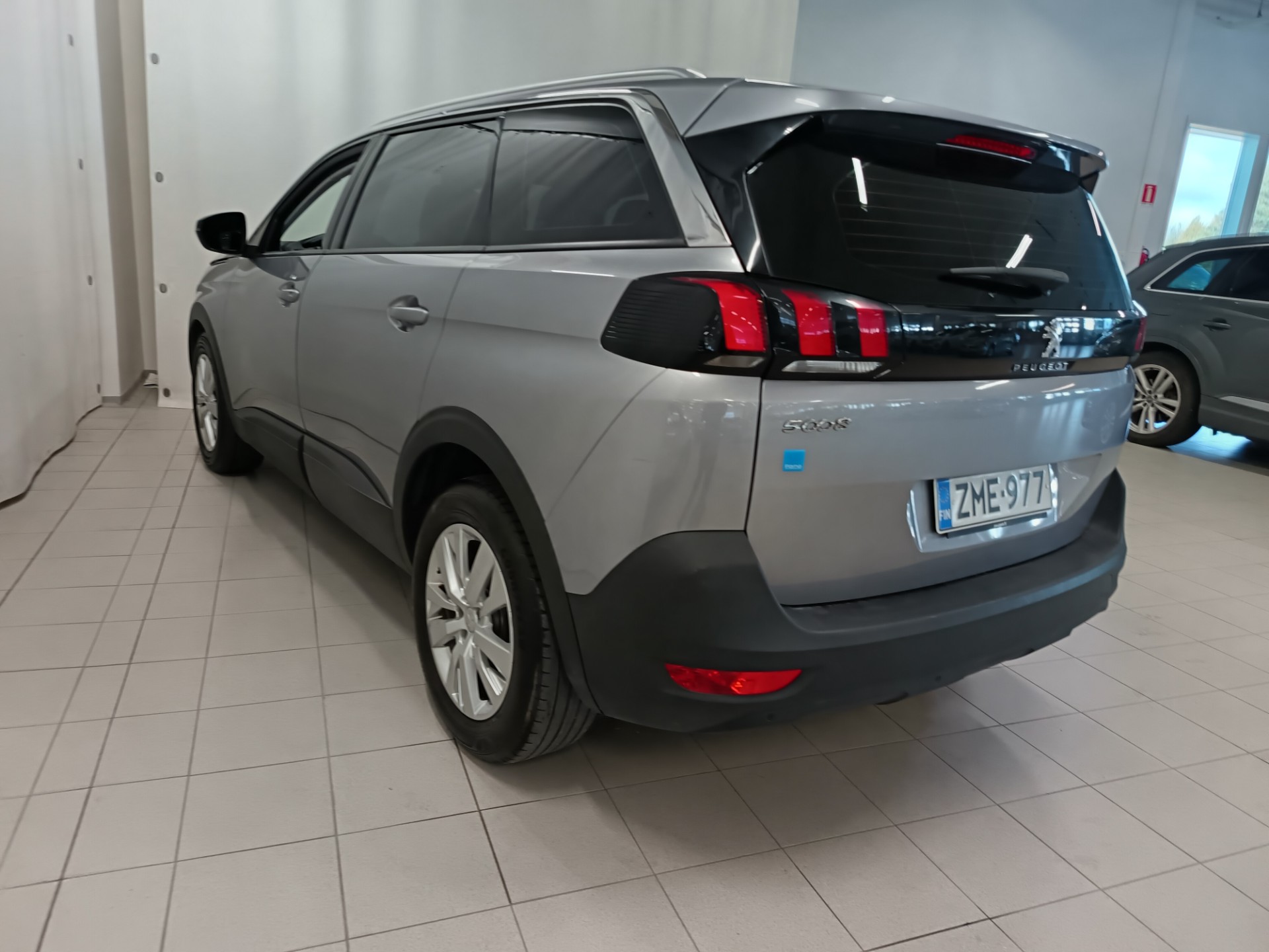 PEUGEOT 5008 2019