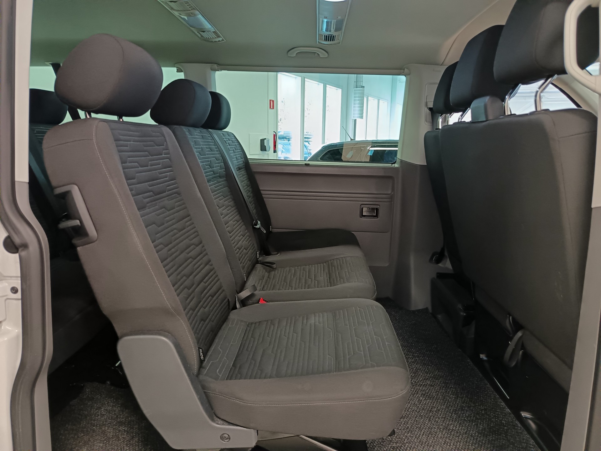 Volkswagen Caravelle 2023
