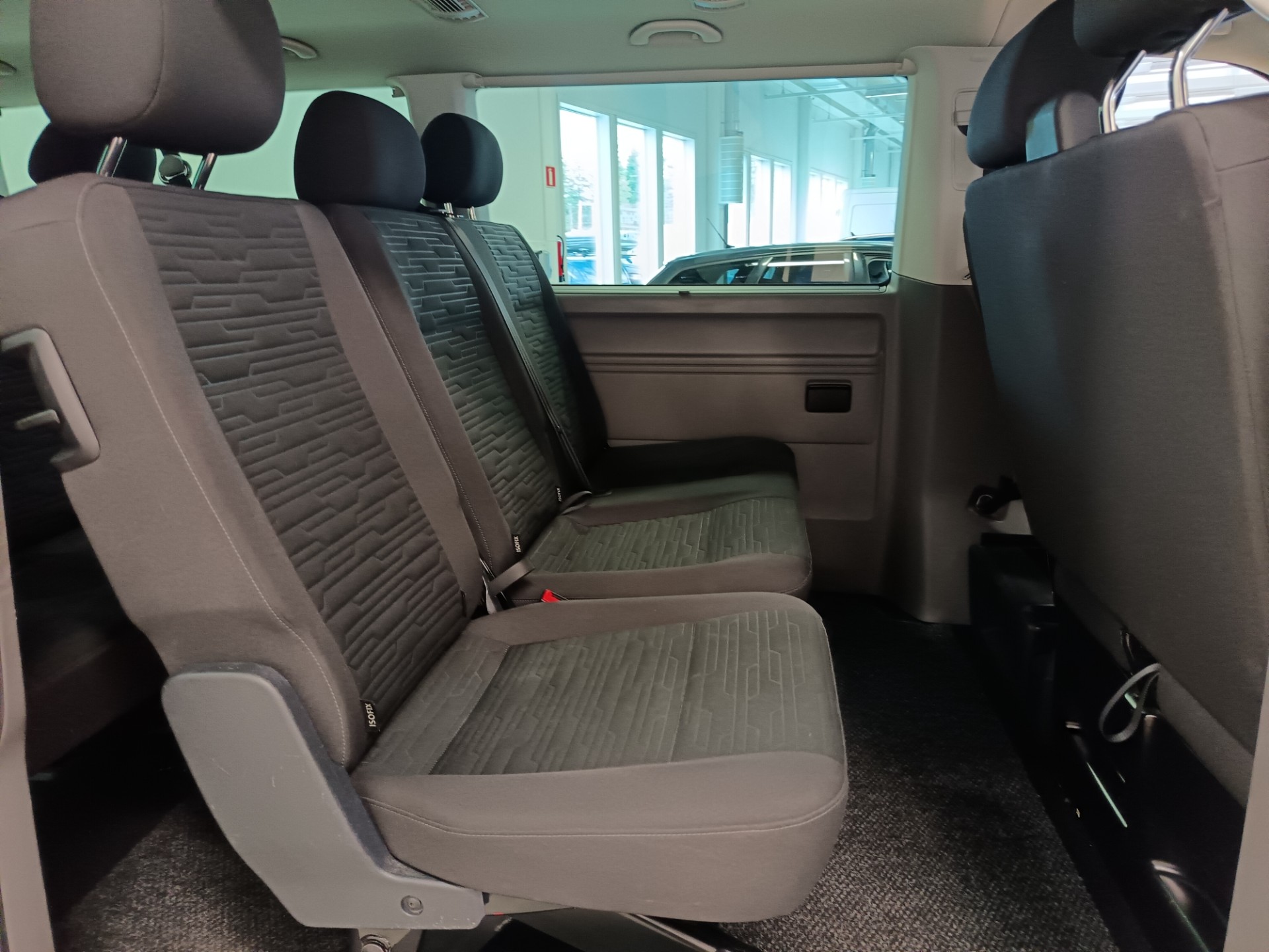 Volkswagen Caravelle 2023