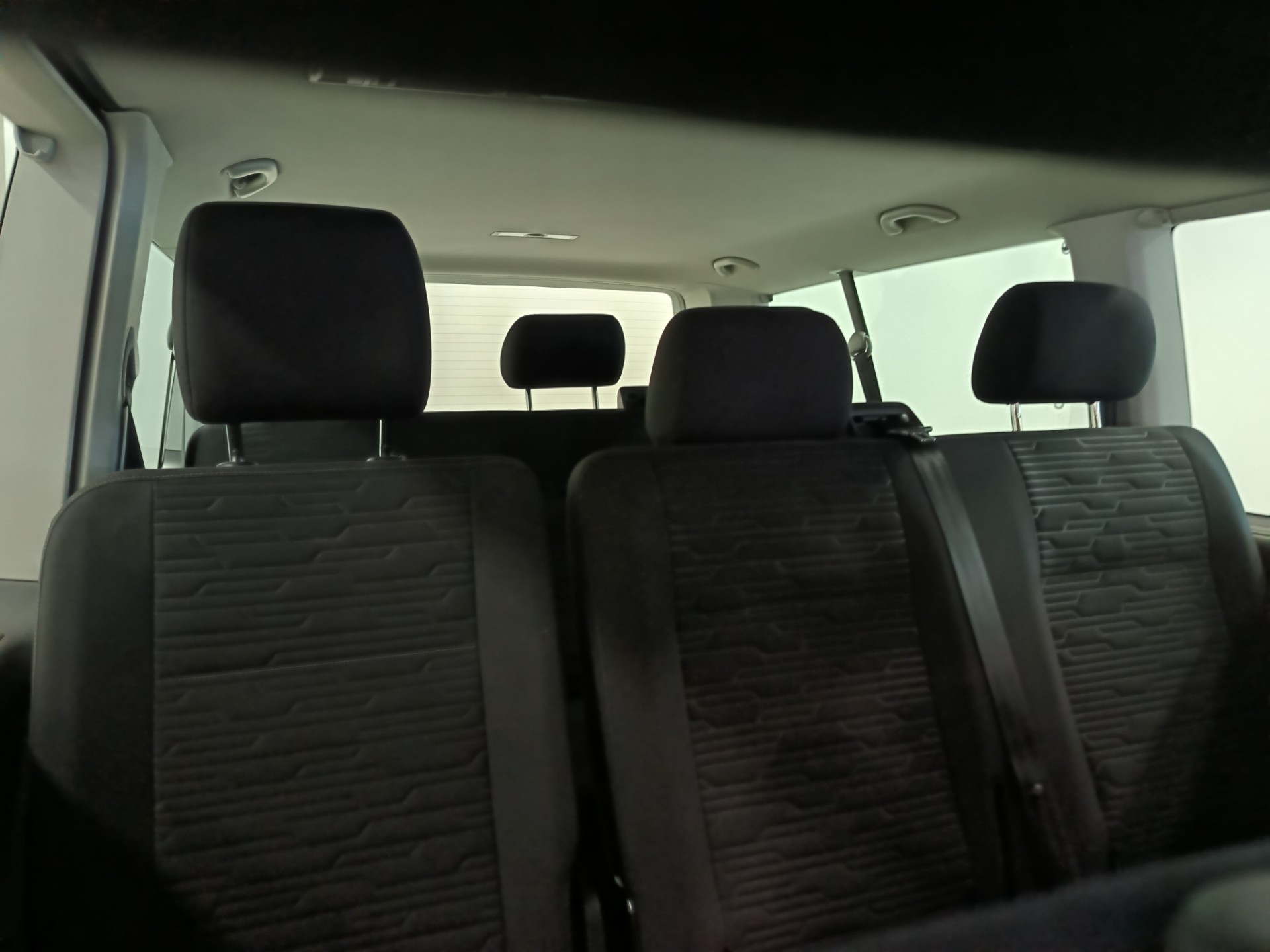 Volkswagen Caravelle 2023