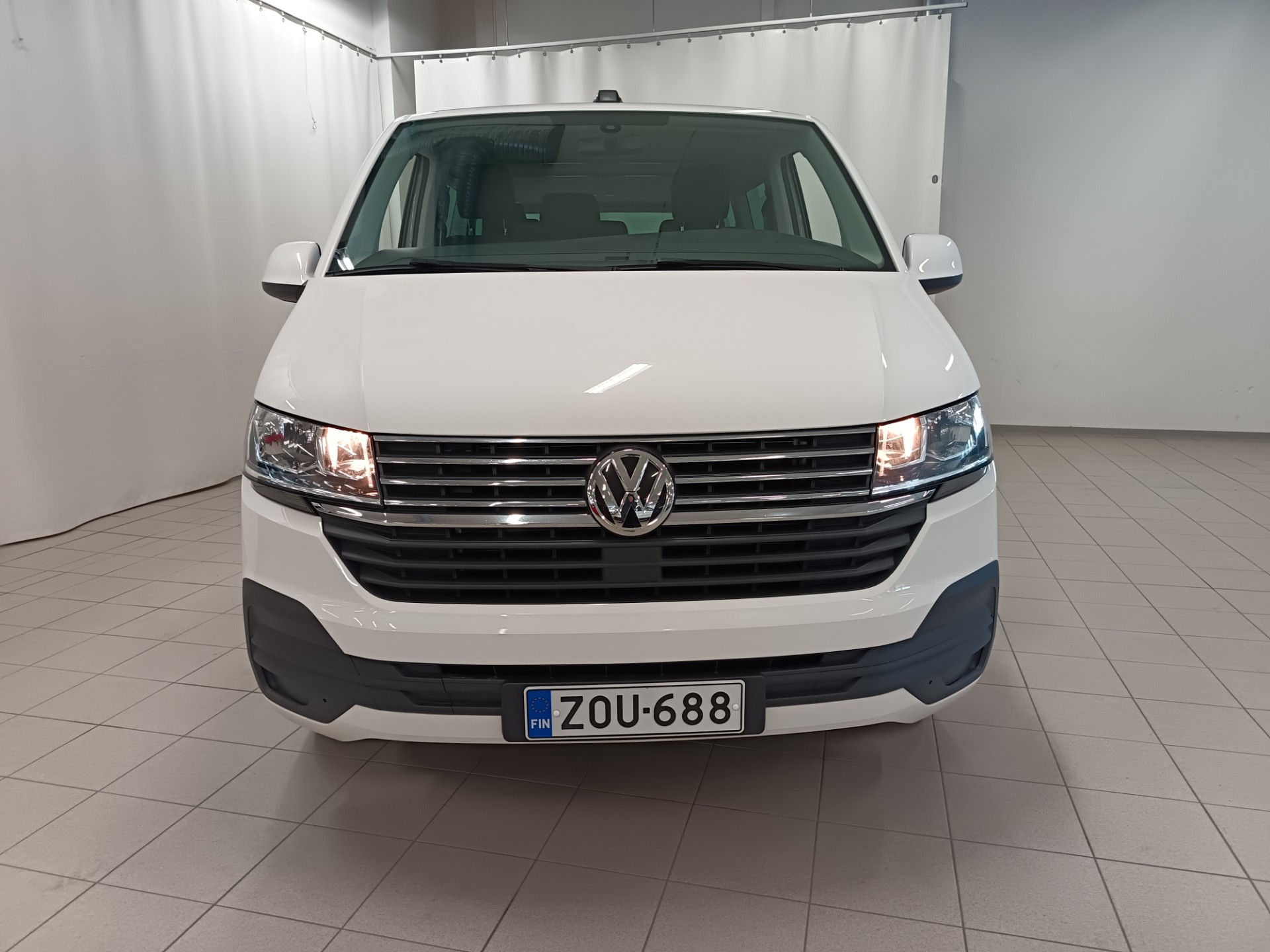 Volkswagen Caravelle 2023