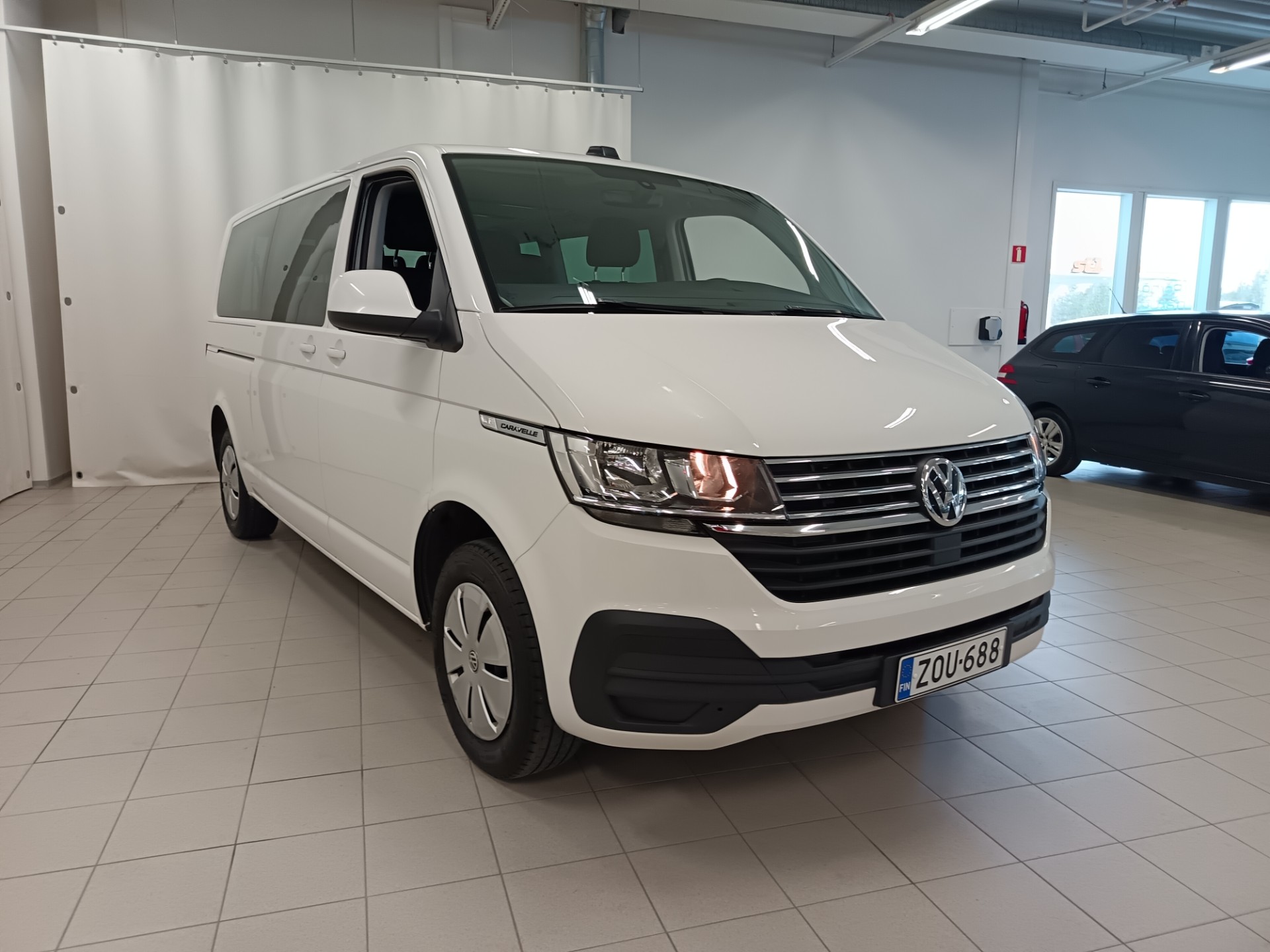 Volkswagen Caravelle 2023