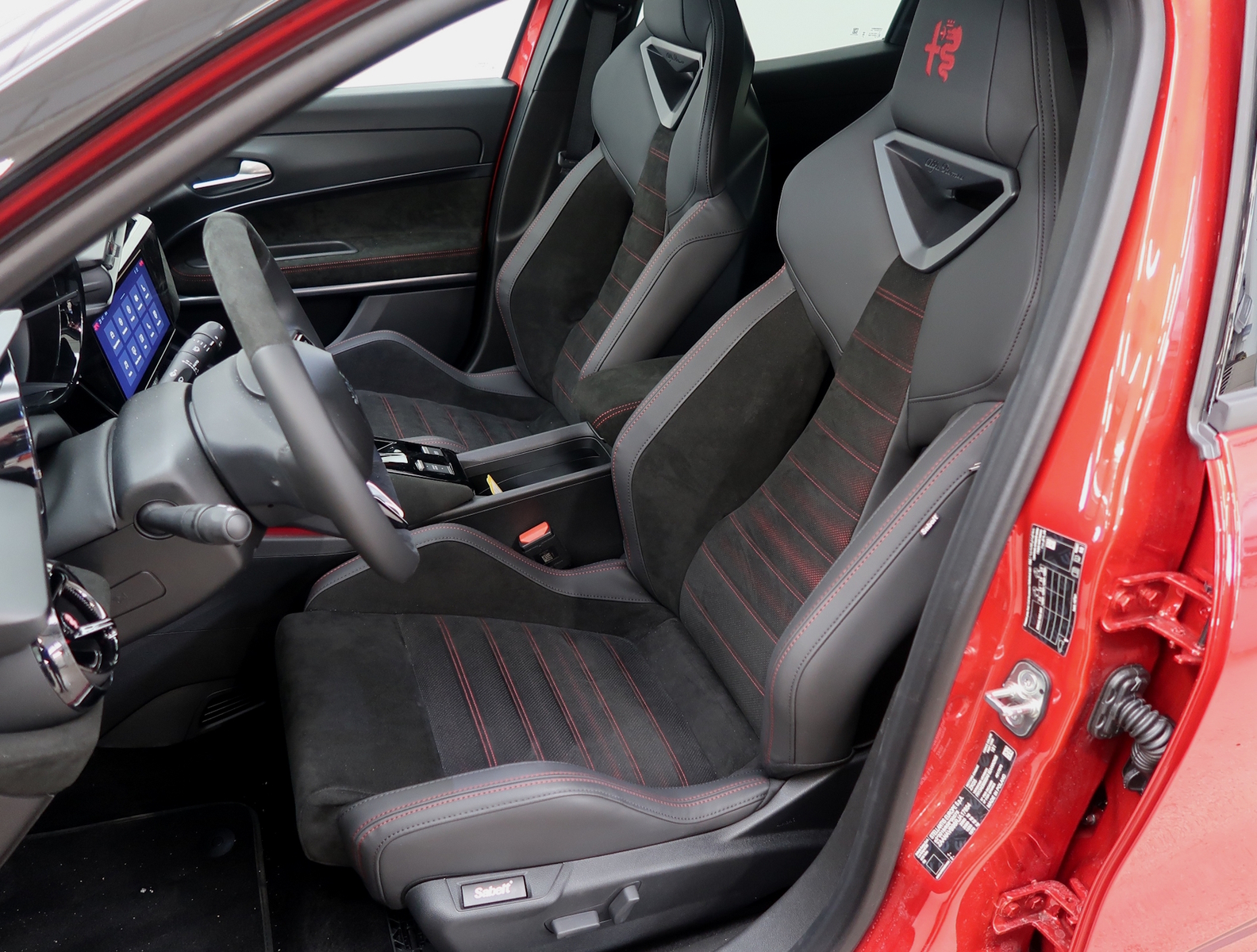 Alfa Romeo Junior 2025