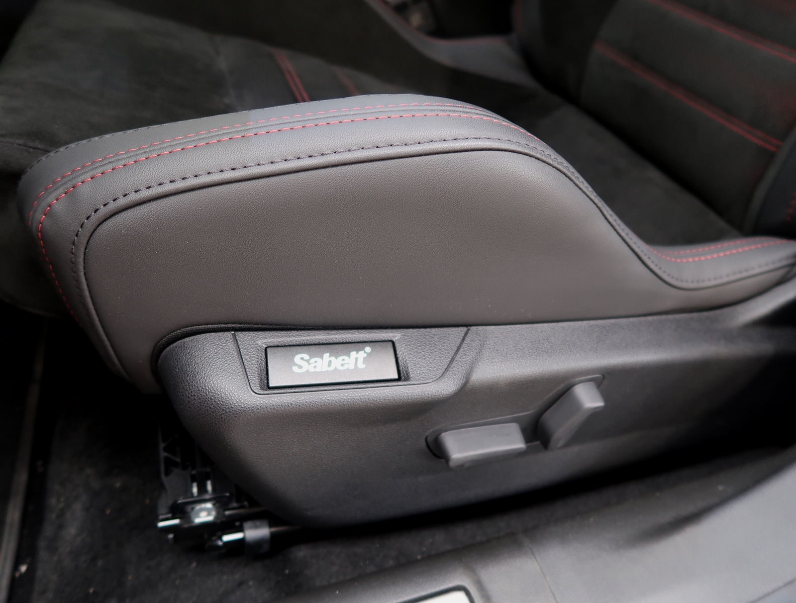 Alfa Romeo Junior 2025