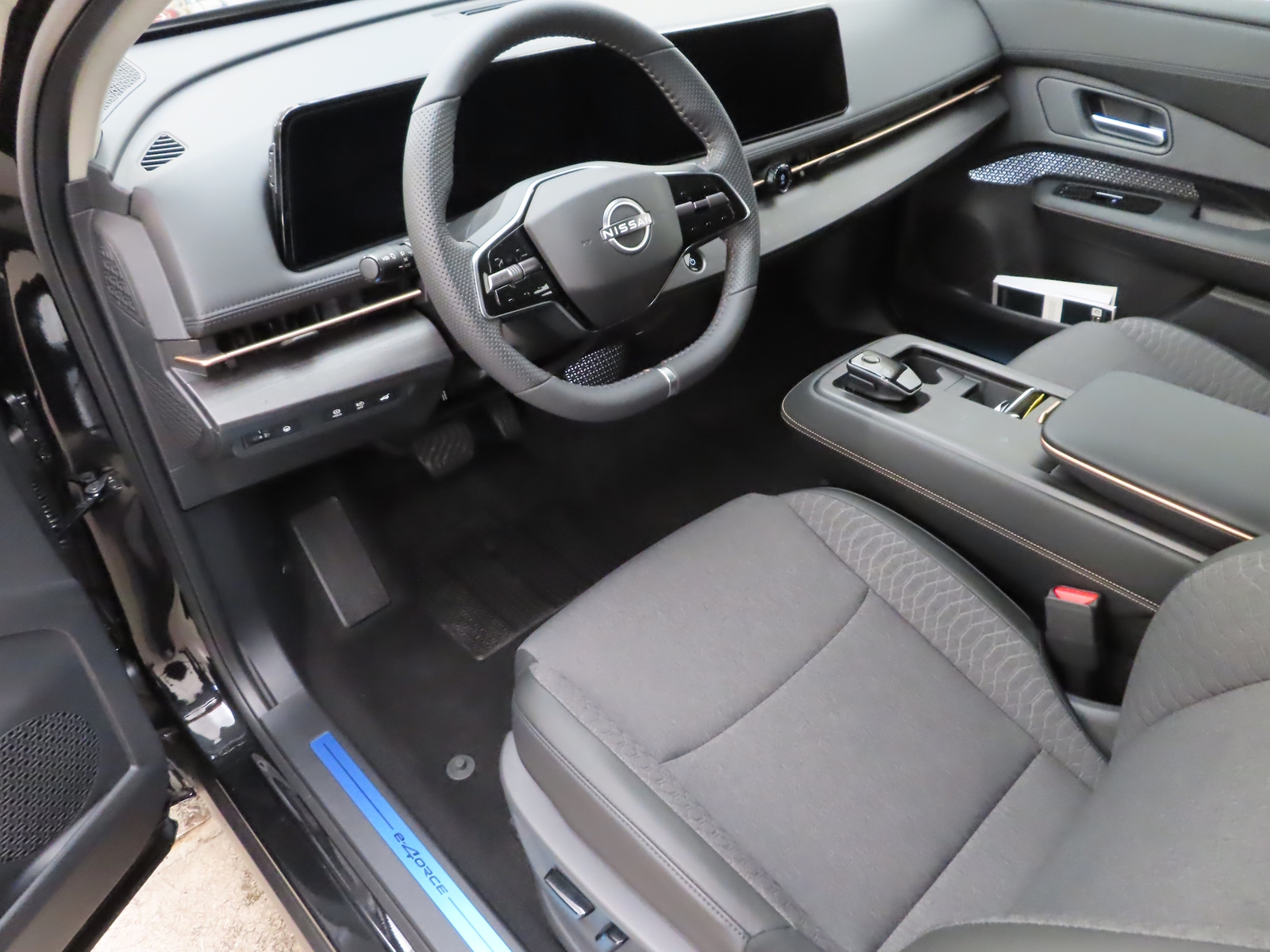 Nissan Ariya 2025