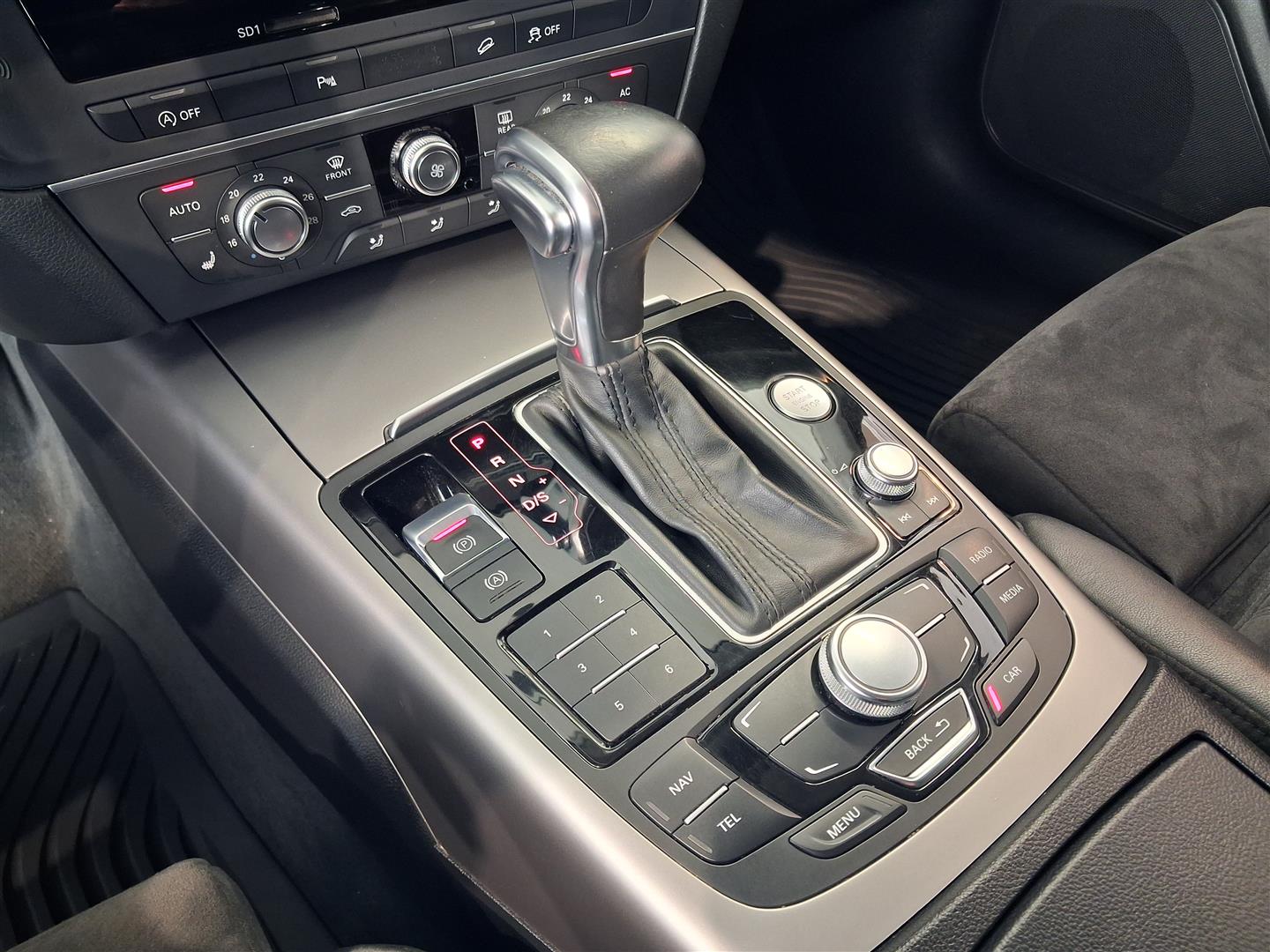AUDI A6 allroad quattro 2012